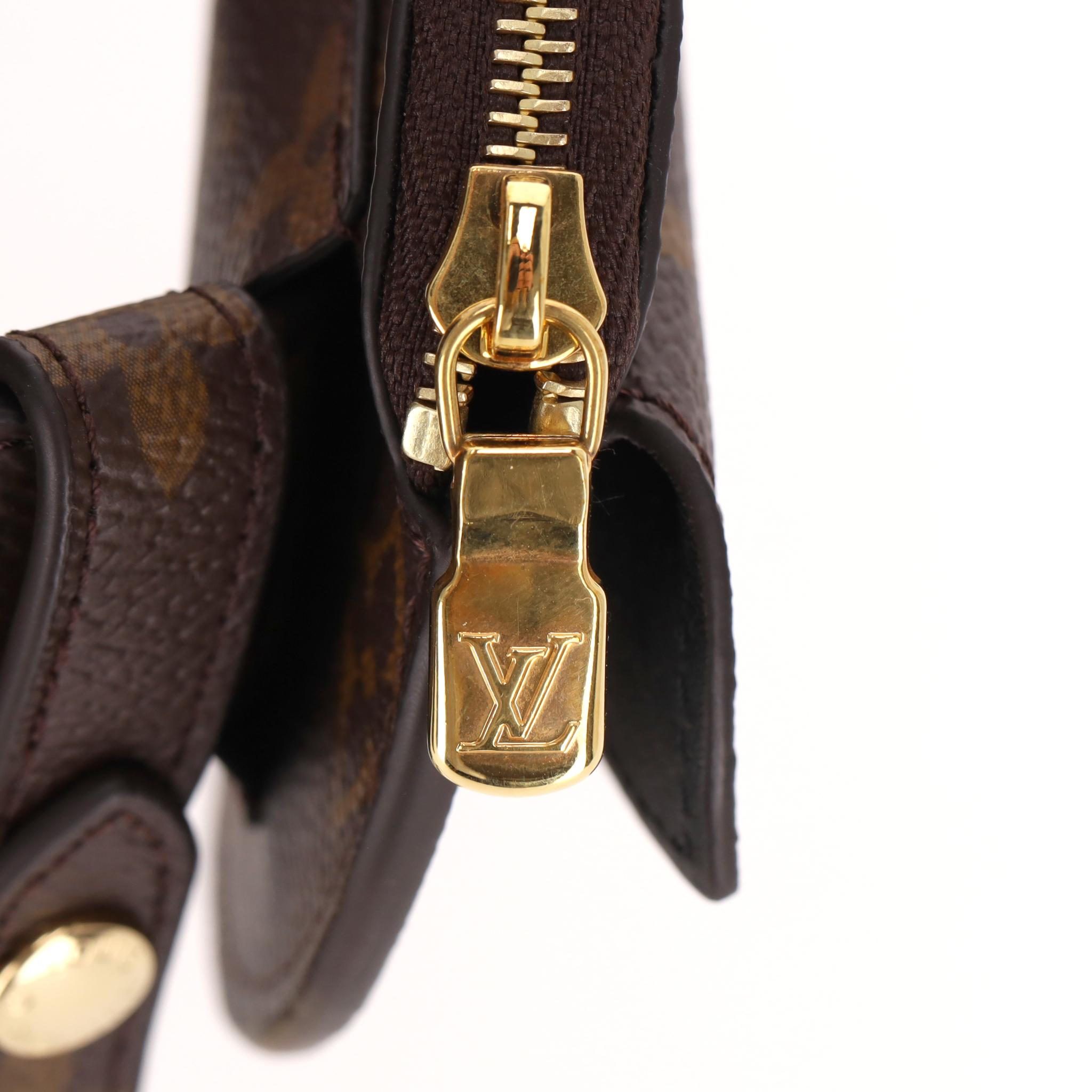 Louis Vuitton Monogram Daily Multi Pocket Belt Bag en vente 3
