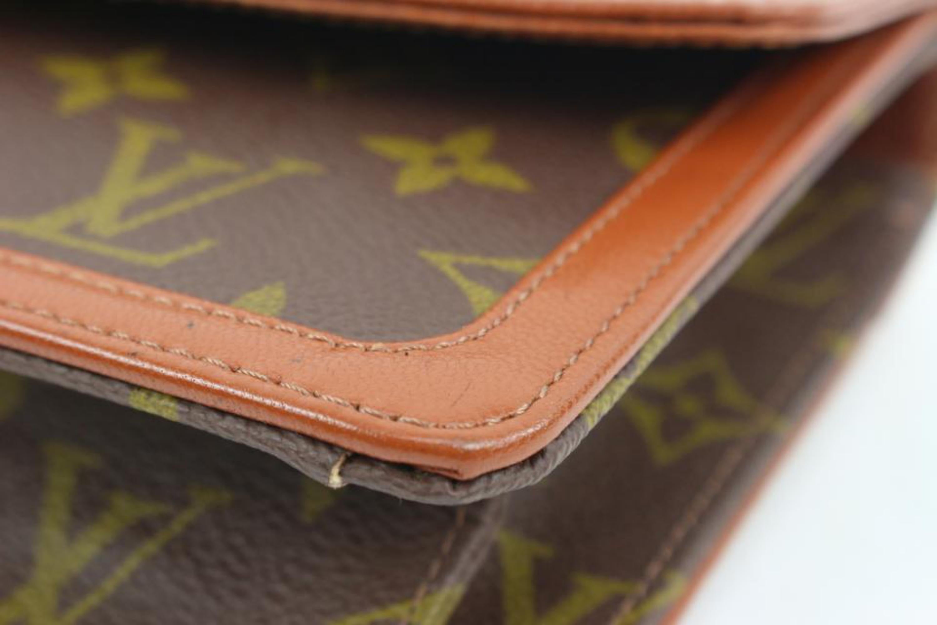 lv envelope clutch