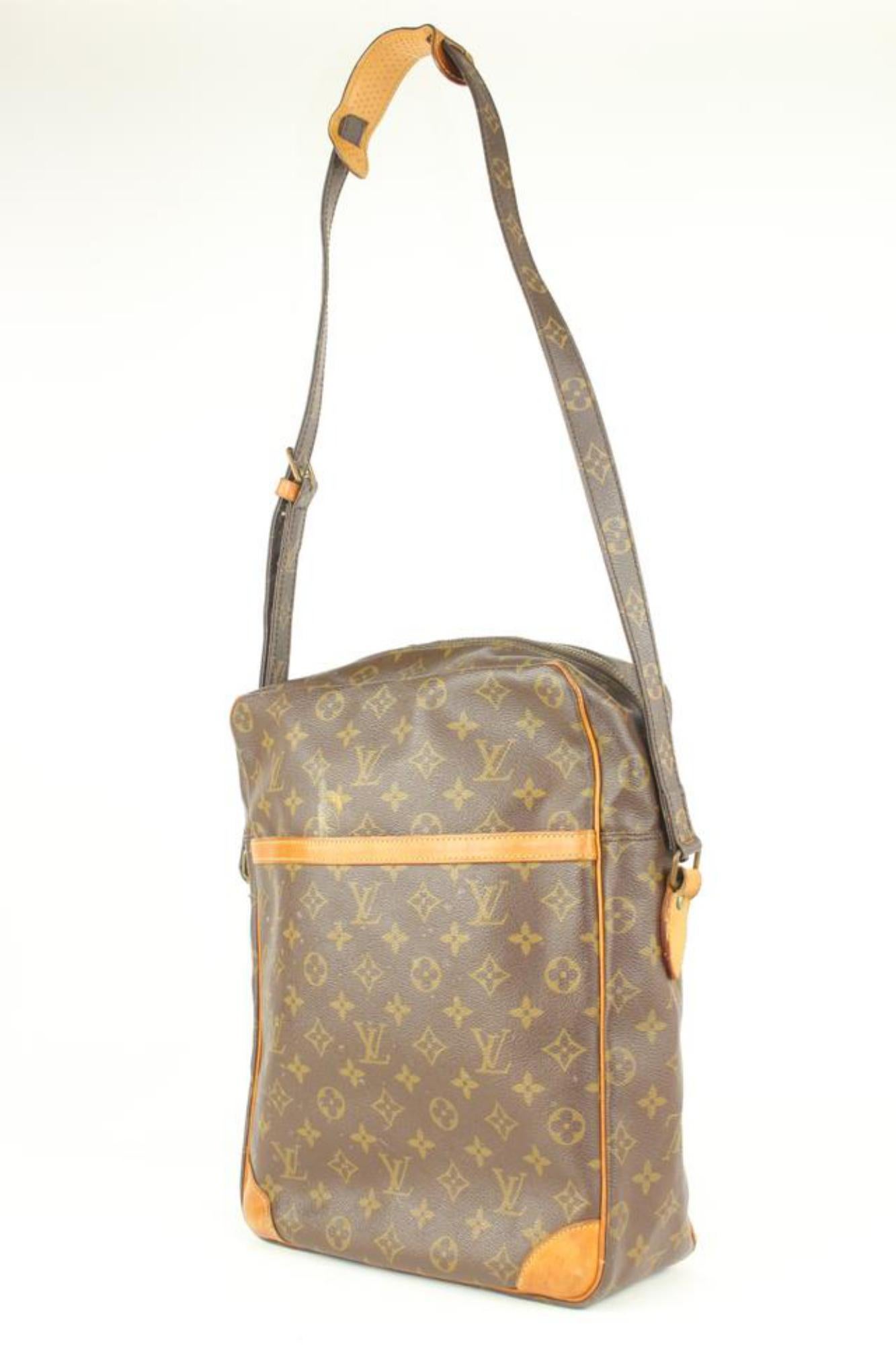 Louis Vuitton Monogram Danube GM Shoulder bag 1LV108 For Sale 5