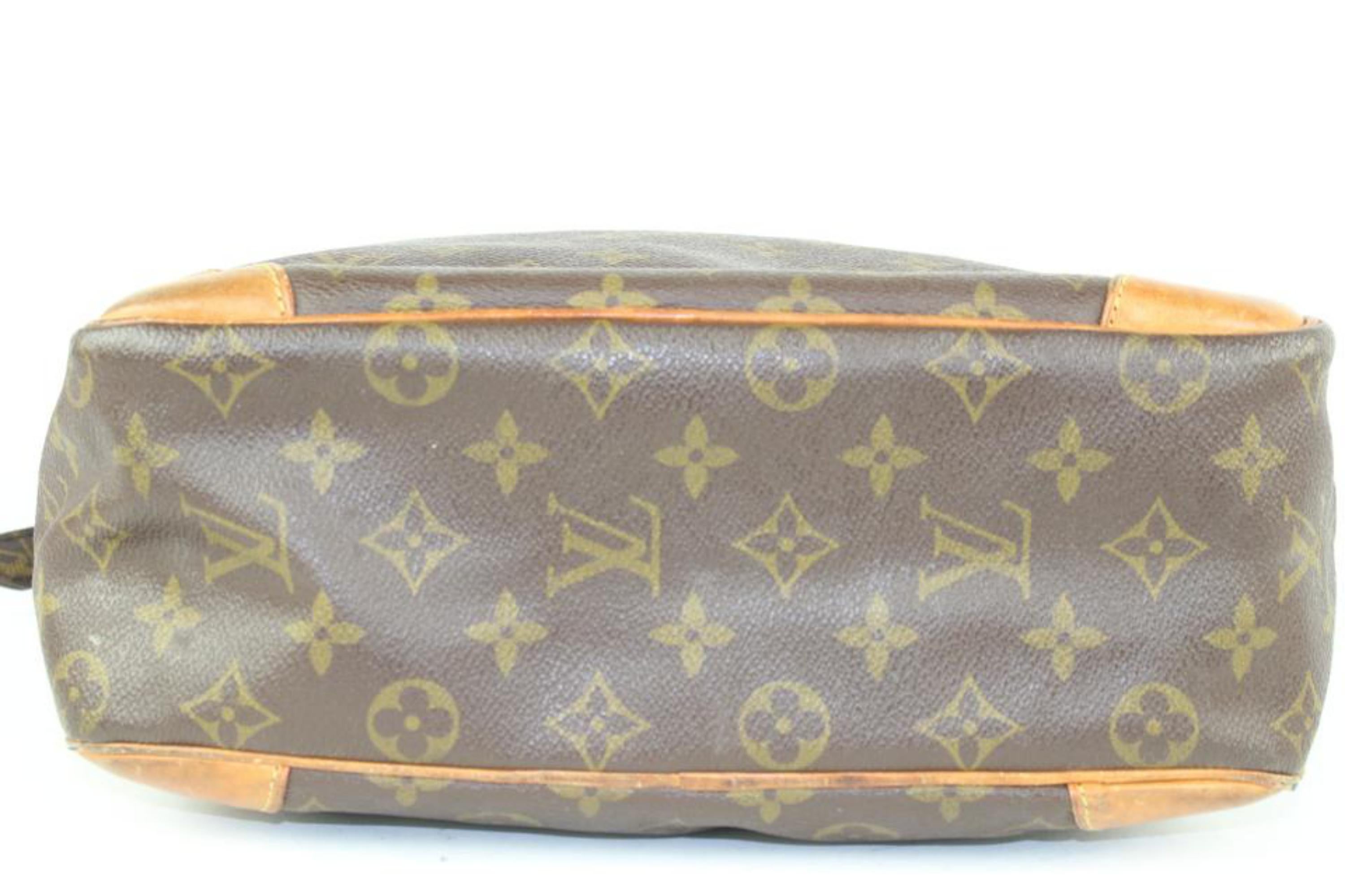 Louis Vuitton Monogram Danube GM Shoulder bag 1LV108 In Fair Condition For Sale In Dix hills, NY