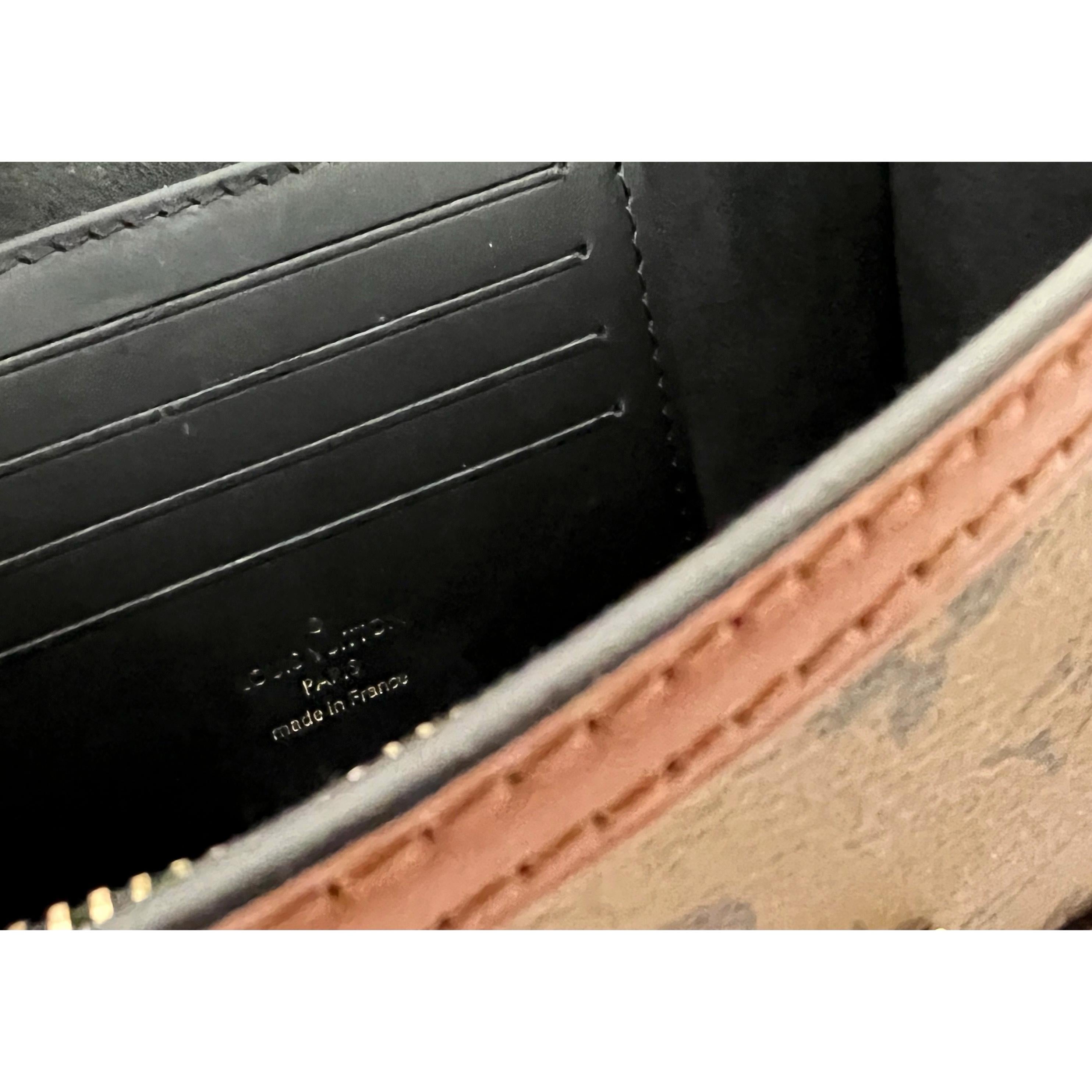 LOUIS VUITTON Monogram DAUPHINE CHAIN Wallet Bag Canvas Leather Chain Gold HW 2