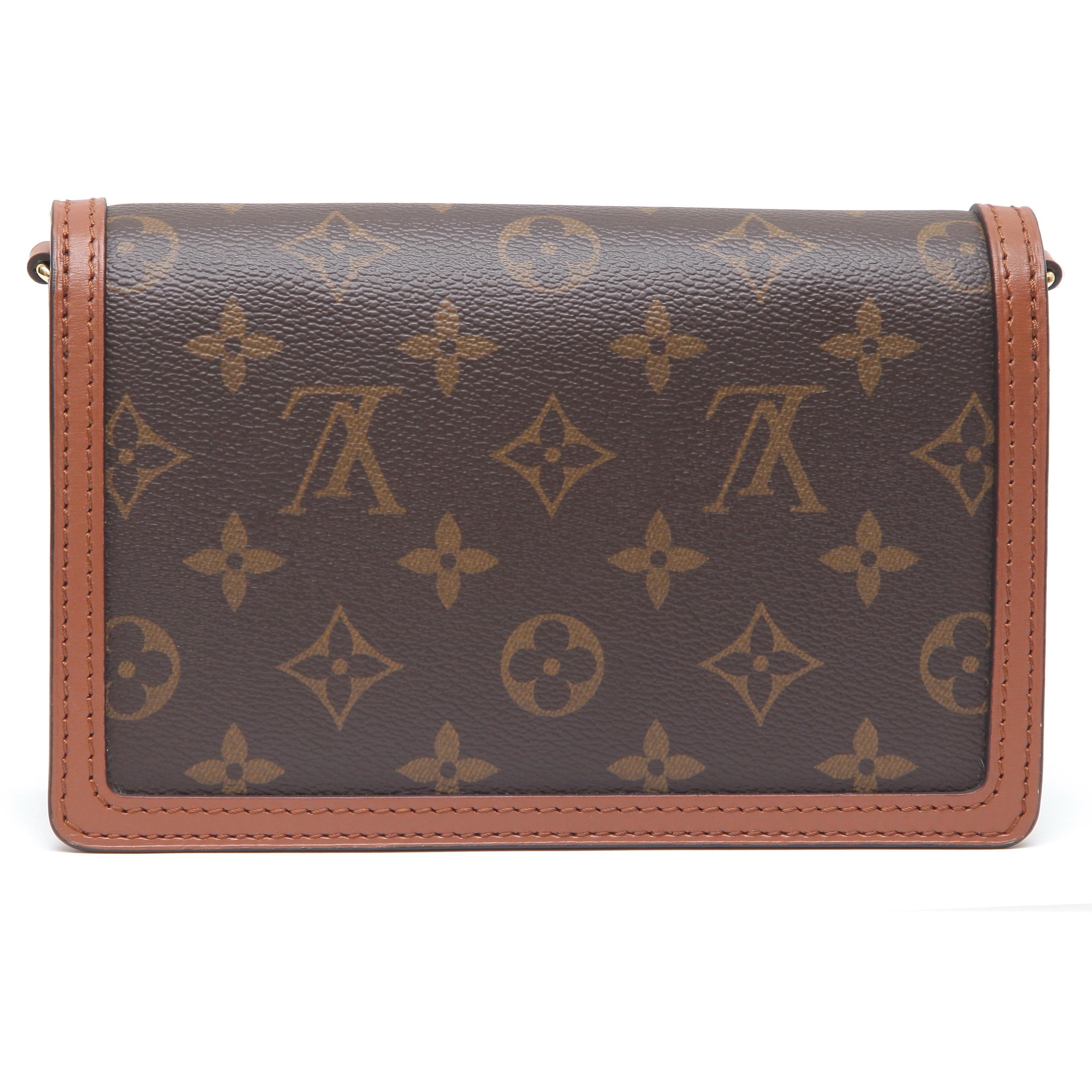 Brown LOUIS VUITTON Monogram DAUPHINE CHAIN Wallet Bag Canvas Leather Chain Gold HW