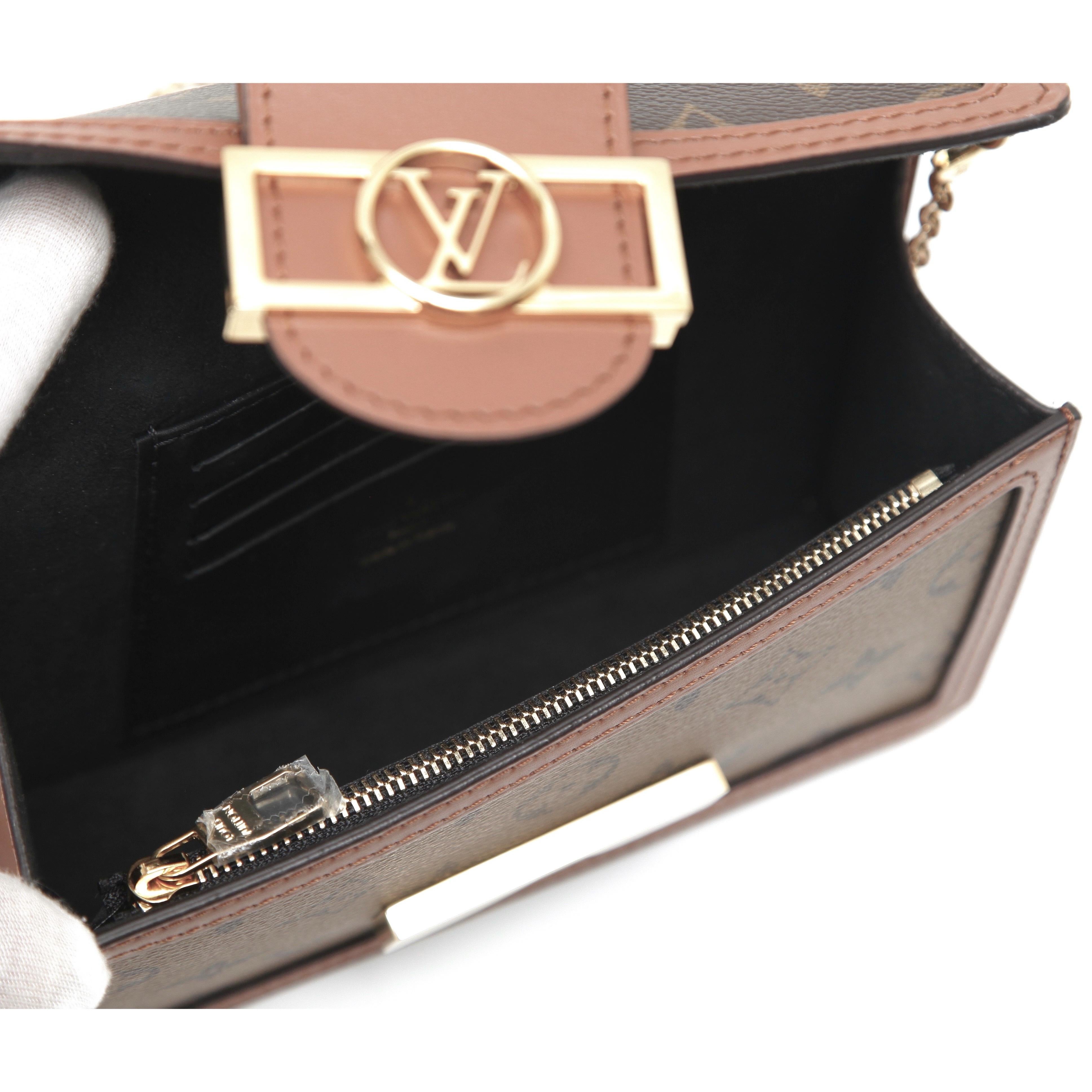 LOUIS VUITTON Monogram DAUPHINE CHAIN Wallet Bag Canvas Leather Chain Gold HW 1