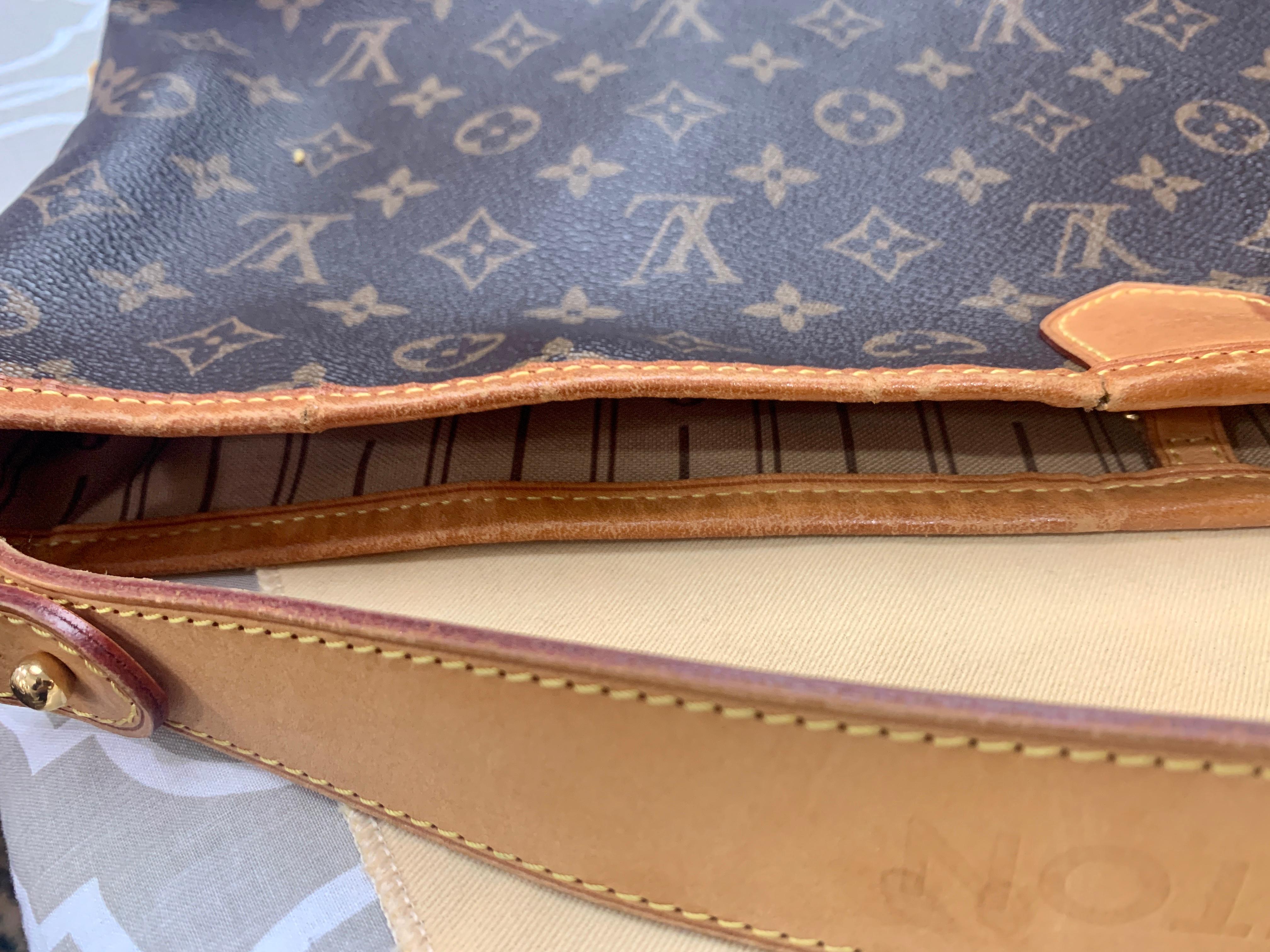 LOUIS VUITTON Monogram Delightful PM Brown Tote, Hobo Bag In Good Condition In New York, NY