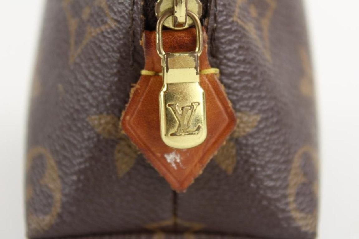 Louis Vuitton - Pochette à maquillage Demi Ronde avec monogramme, 3LVS1211 en vente 2