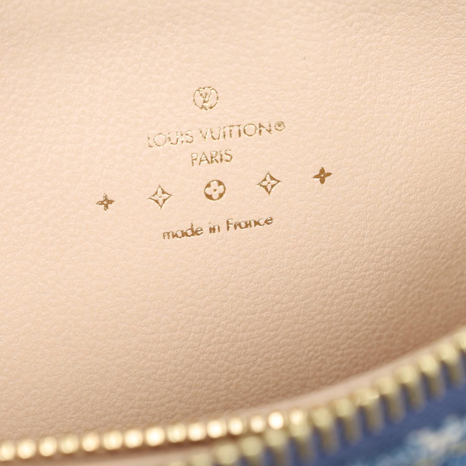 LOUIS VUITTON Monogram Denim Coussin PM Blu in vendita 11