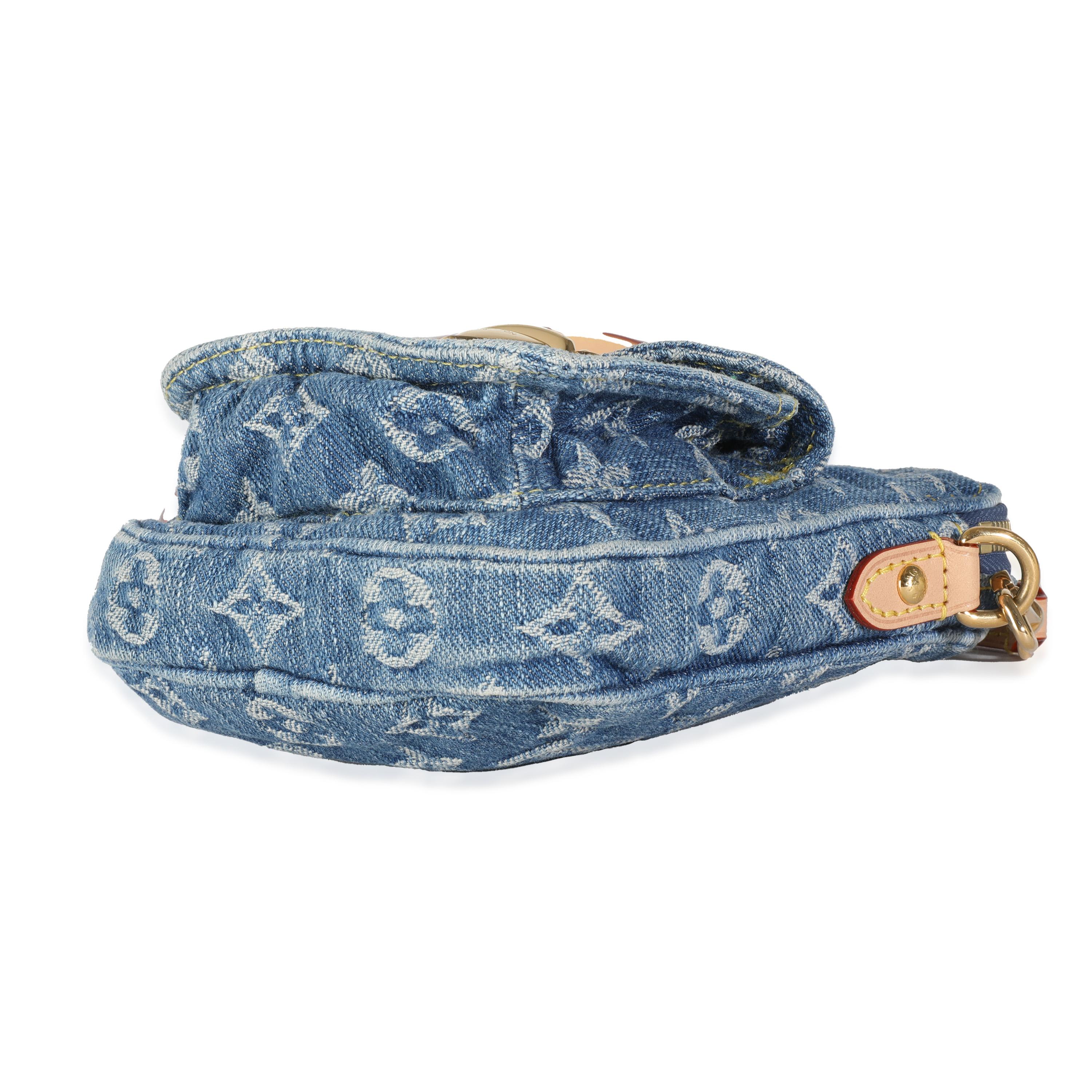 Women's or Men's Louis Vuitton Monogram Denim Fairfax Pochette For Sale