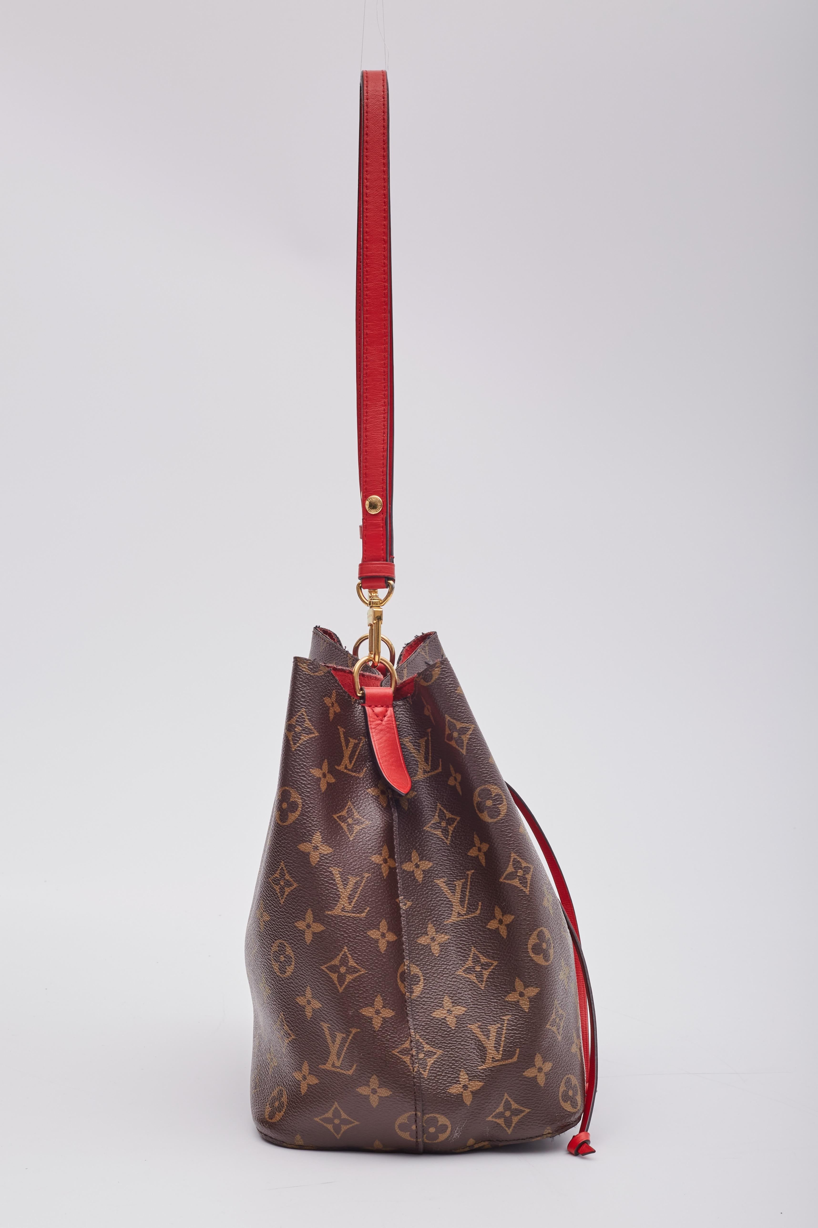 Bolso Louis Vuitton Monogram Drawstring Neonoe Mm Rojo 1