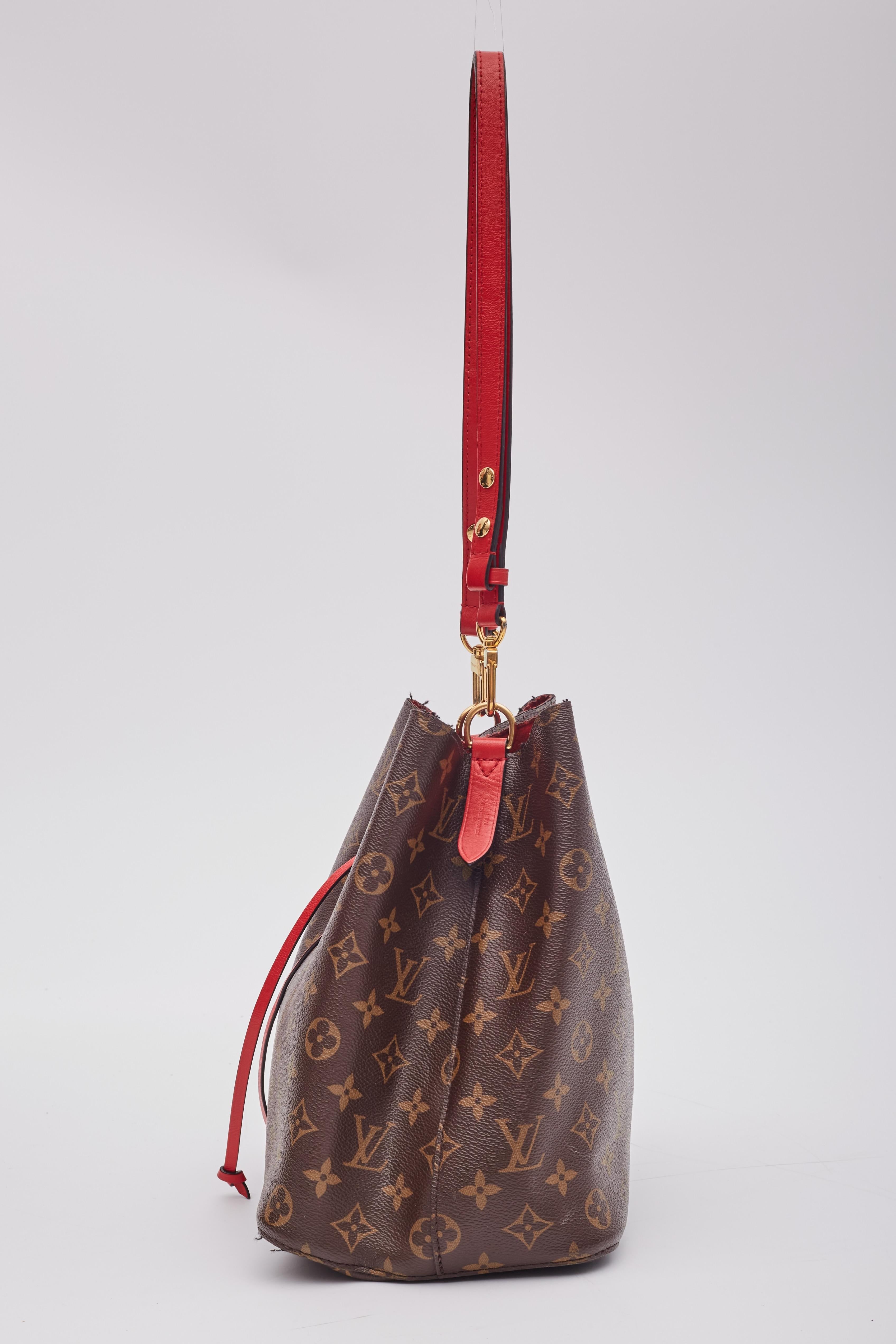 Bolso Louis Vuitton Monogram Drawstring Neonoe Mm Rojo 3