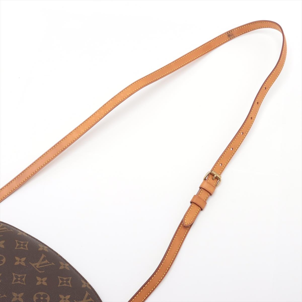 Louis Vuitton - Sac à bandoulière Drouot avec monogramme en vente 1