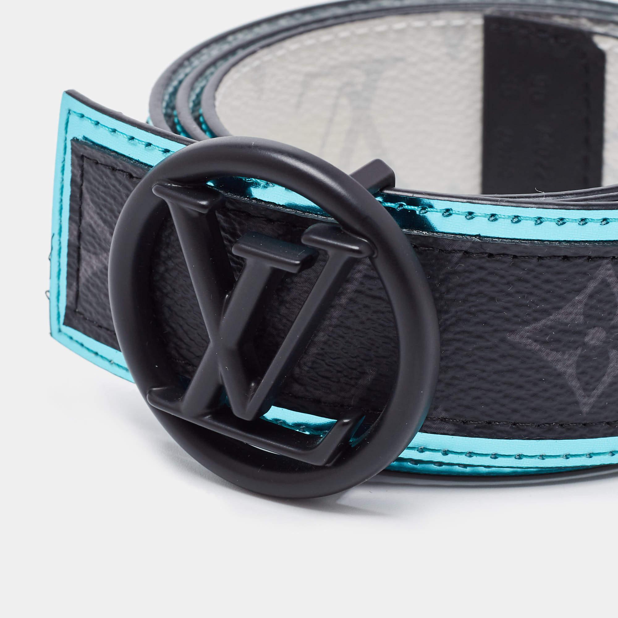 A classic add-on to your collection of belts is this Louis Vuitton piece. Cut to a convenient length, the belt has a smooth finish and a sturdy built. This wardrobe essential piece will continually complement your style.

Includes: Original Dustbag,