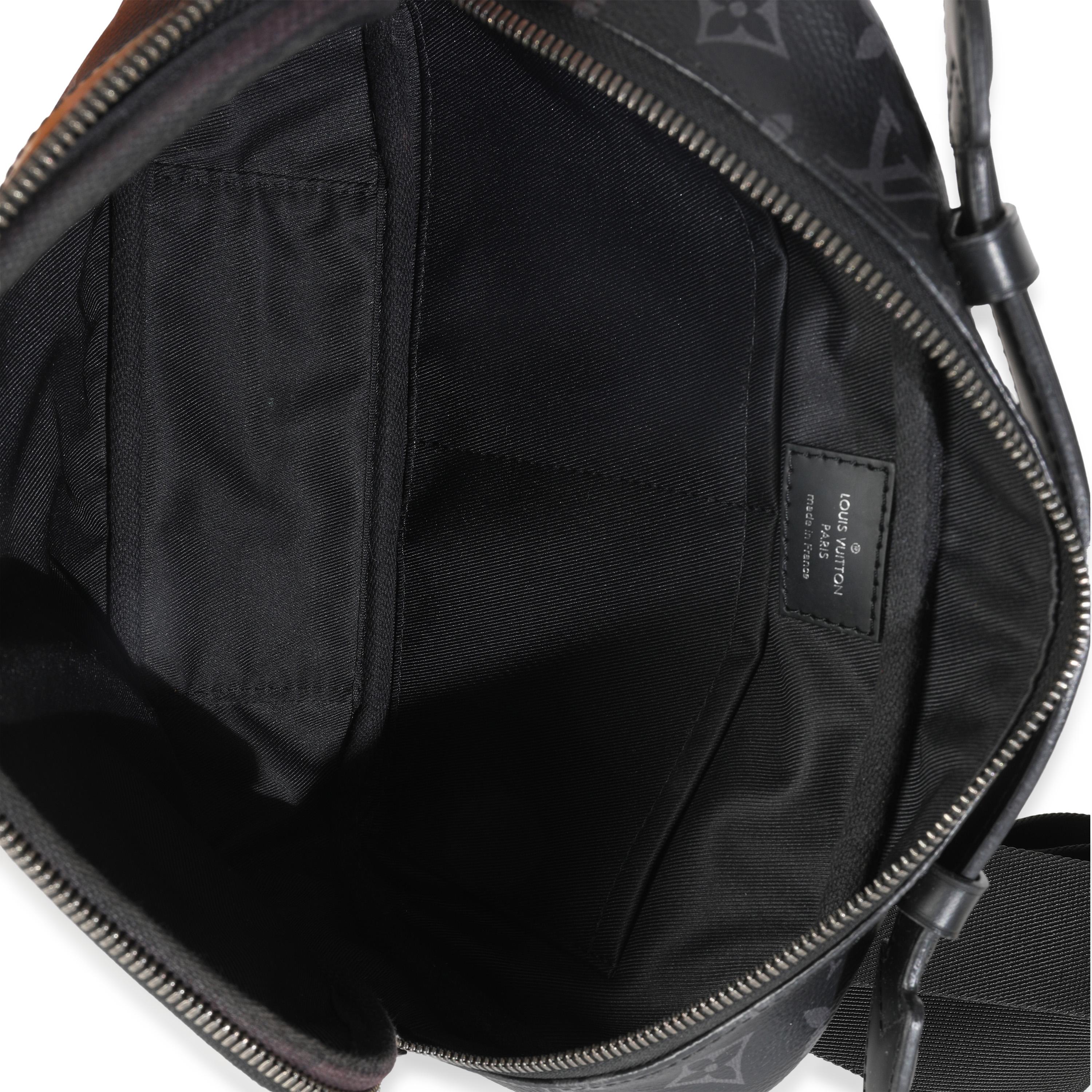 Louis Vuitton Monogram Eclipse Canvas Bumbag Explorer For Sale 1