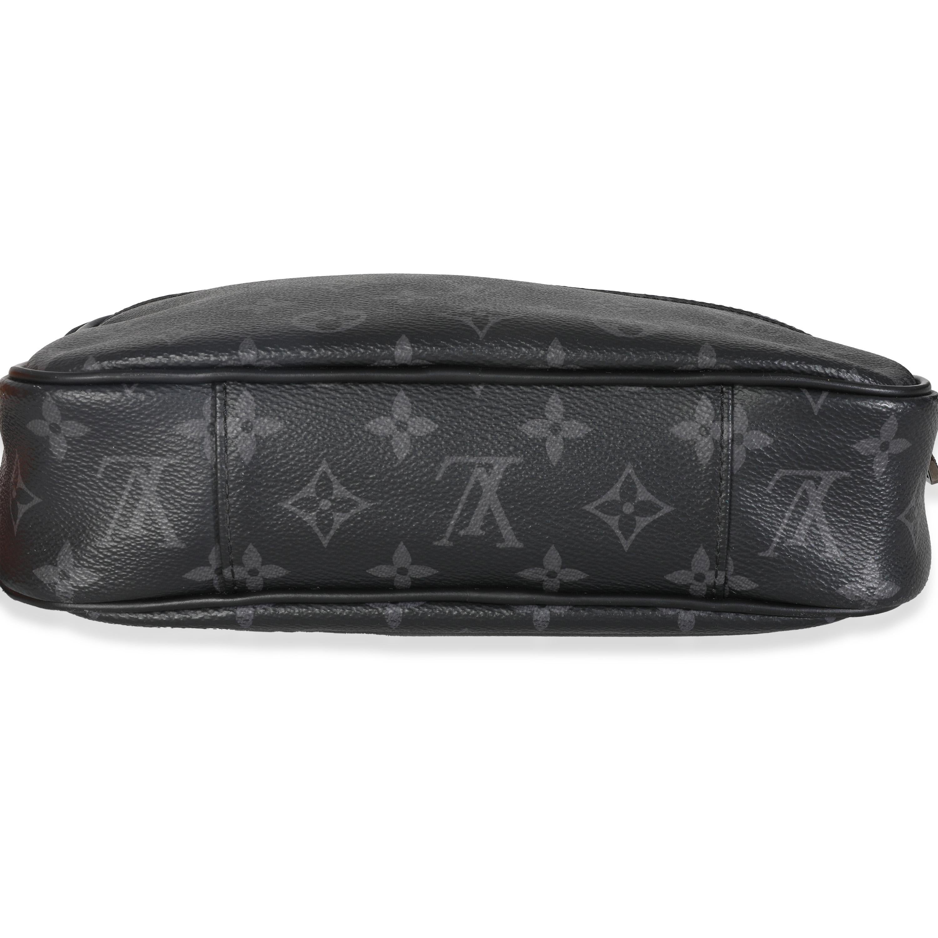 Louis Vuitton Monogram Eclipse Canvas Bumbag Explorer For Sale 3