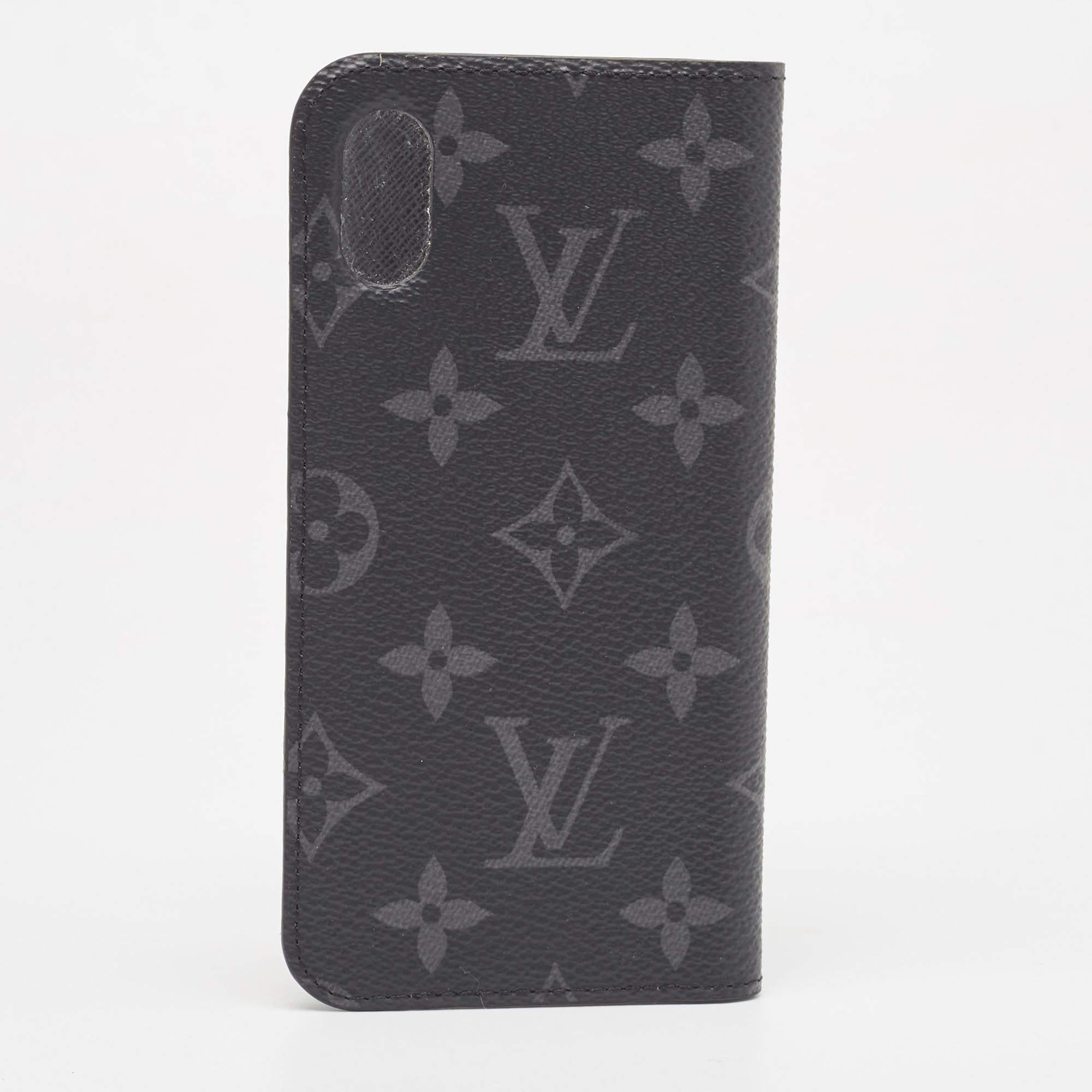 This iPhone X Folio case from the house of Louis Vuitton is an accessory you will love flaunting every day. Made of Monogram Eclipse canvas, it's a worthy investment.

