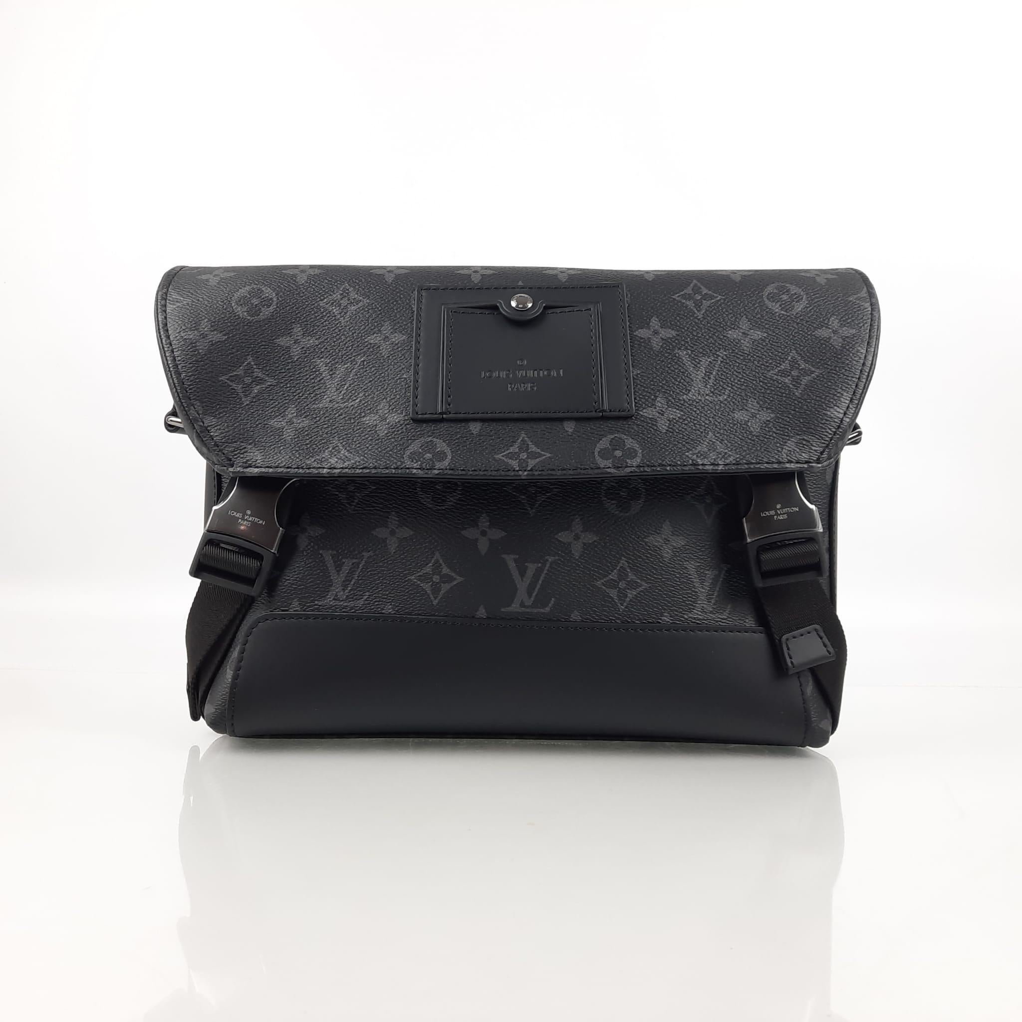 lv messenger pm voyager bag