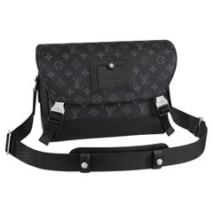 Louis Vuitton Monogram Eclipse Canvas Messenger PM Voyager