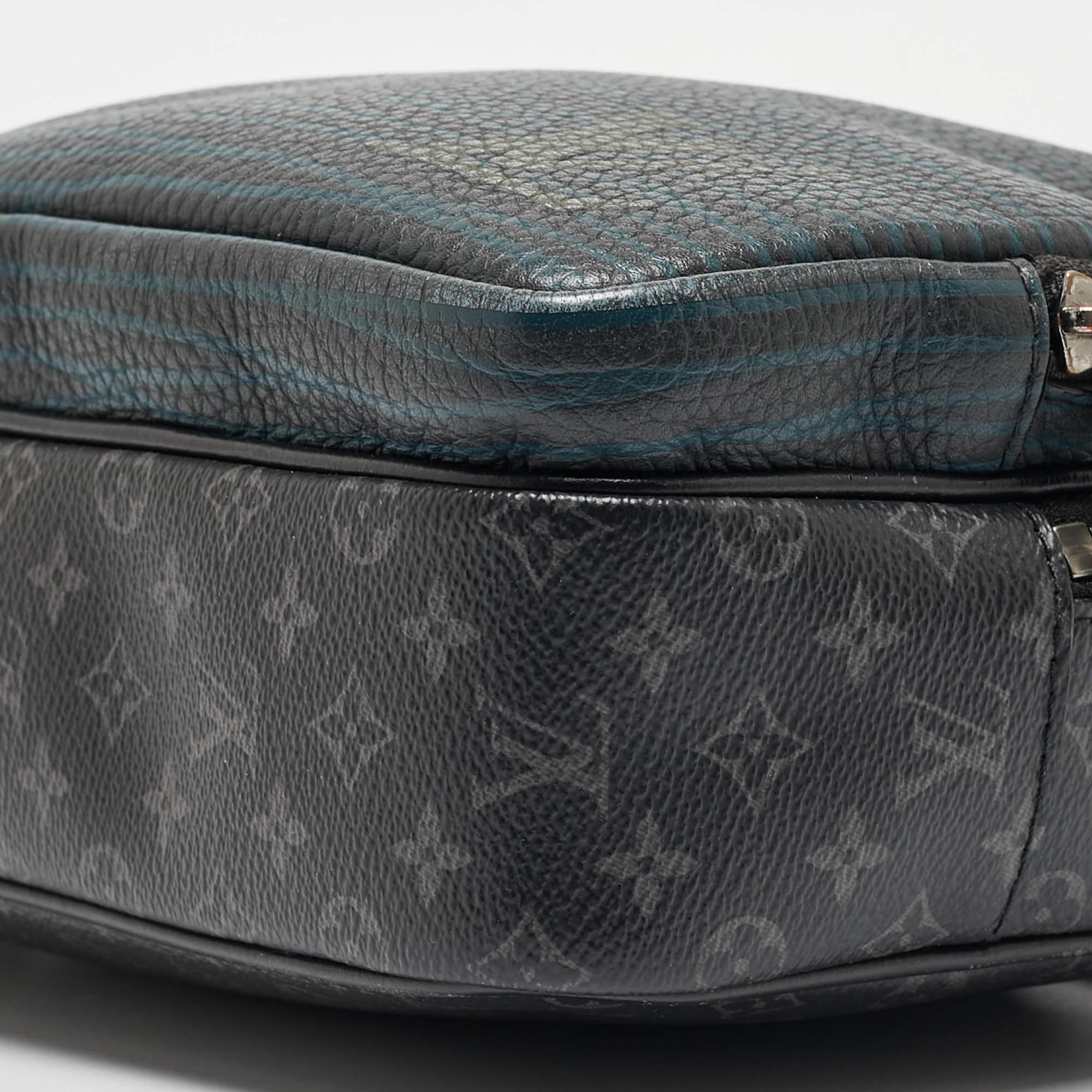 Louis Vuitton Monogram Eclipse Canvas Multipocket Patchwork Messenger Bag For Sale 6
