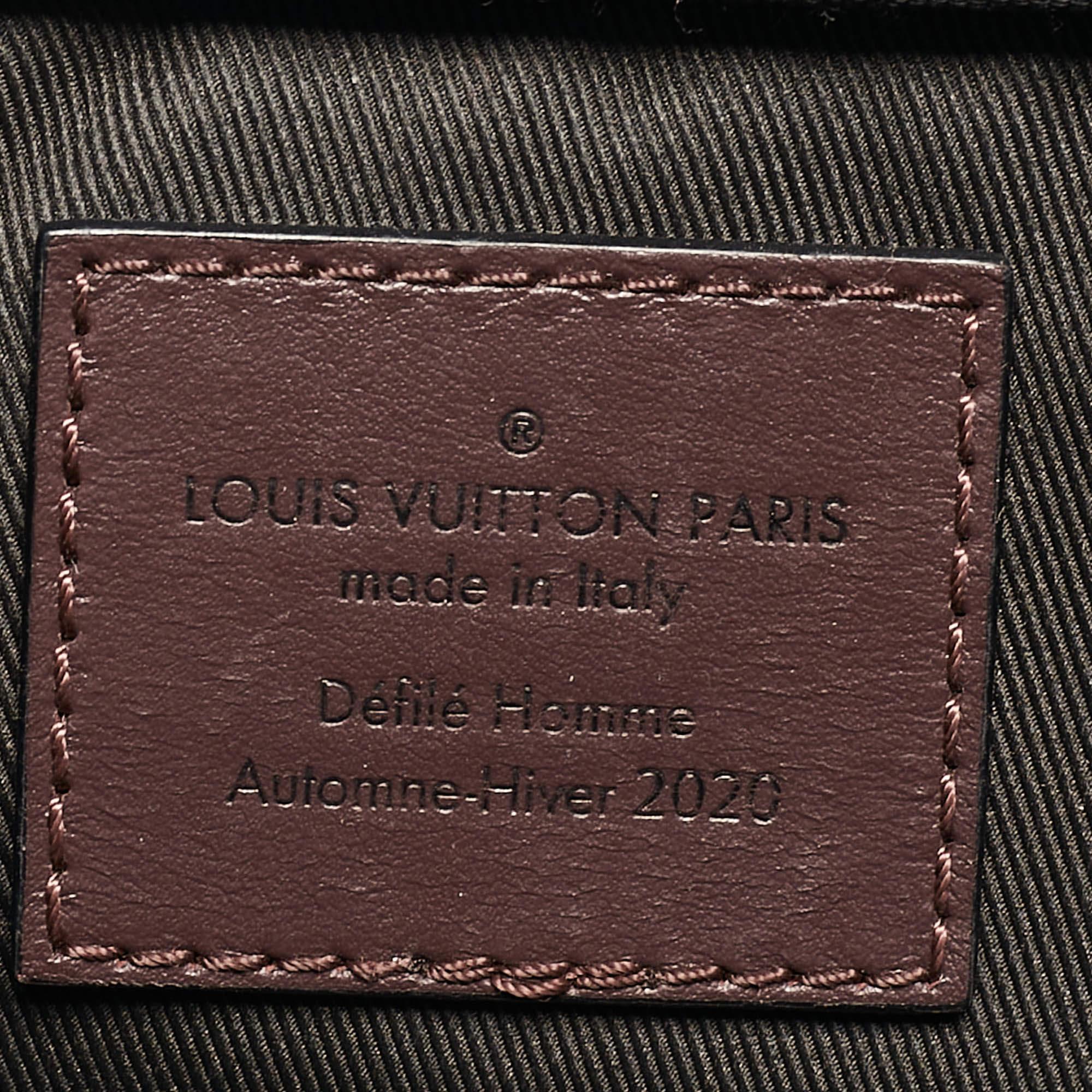 Louis Vuitton Monogram Eclipse Canvas Multipocket Patchwork Messenger Bag For Sale 7