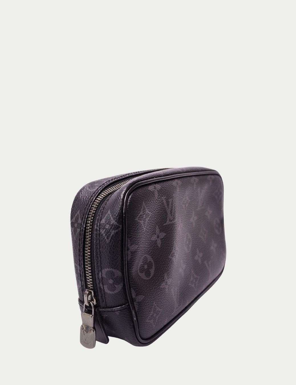 Louis Vuitton Monogram Eclipse Segeltuchtasche im Zustand „Gut“ im Angebot in Amman, JO