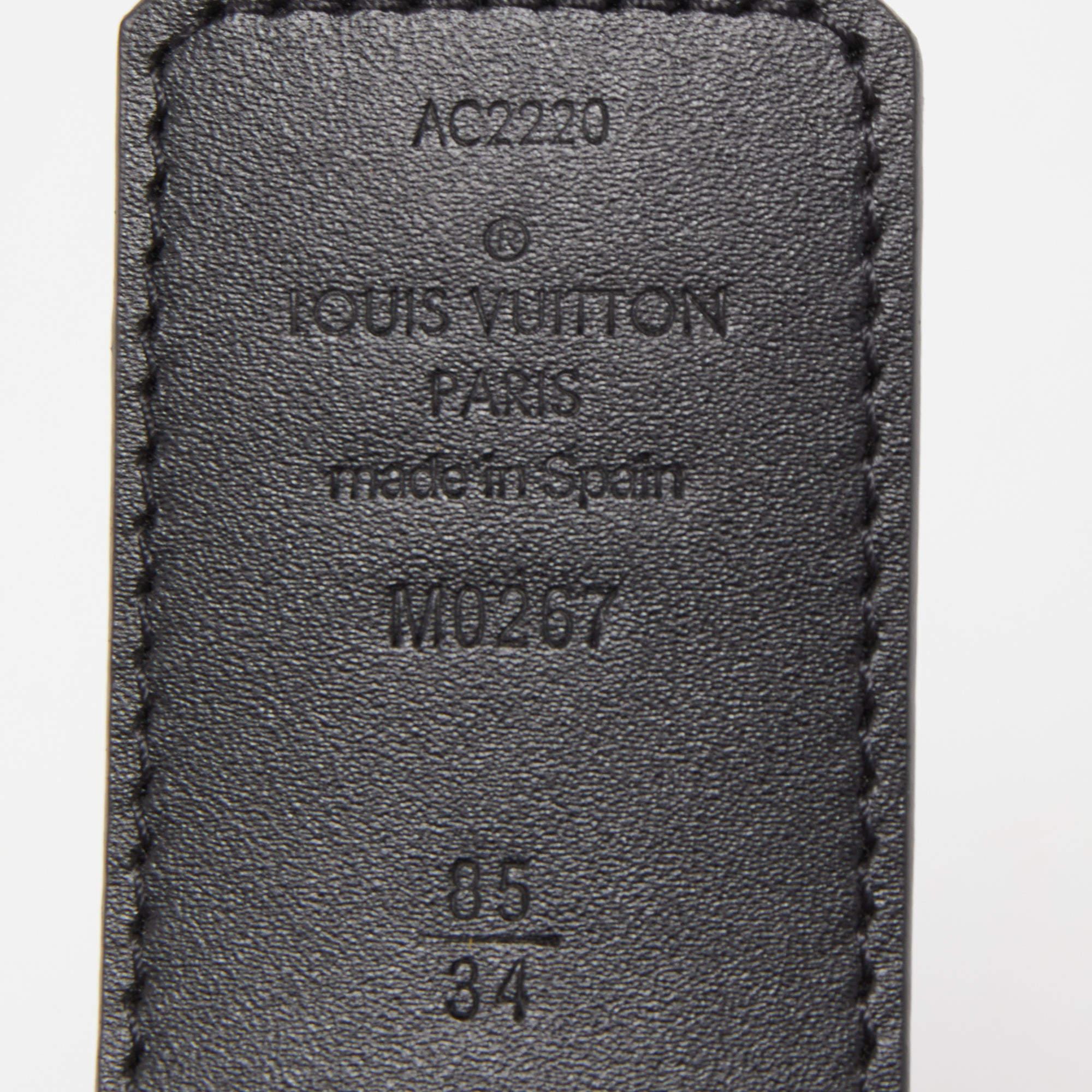 Ajoutez une touche élégante à votre tenue d'intérieur avec cette ceinture Louis Vuitton. Il est soigneusement conçu pour durer et rehausser votre style pendant longtemps. Associez-le à des boucles caractéristiques.

Comprend : Sac à poussière