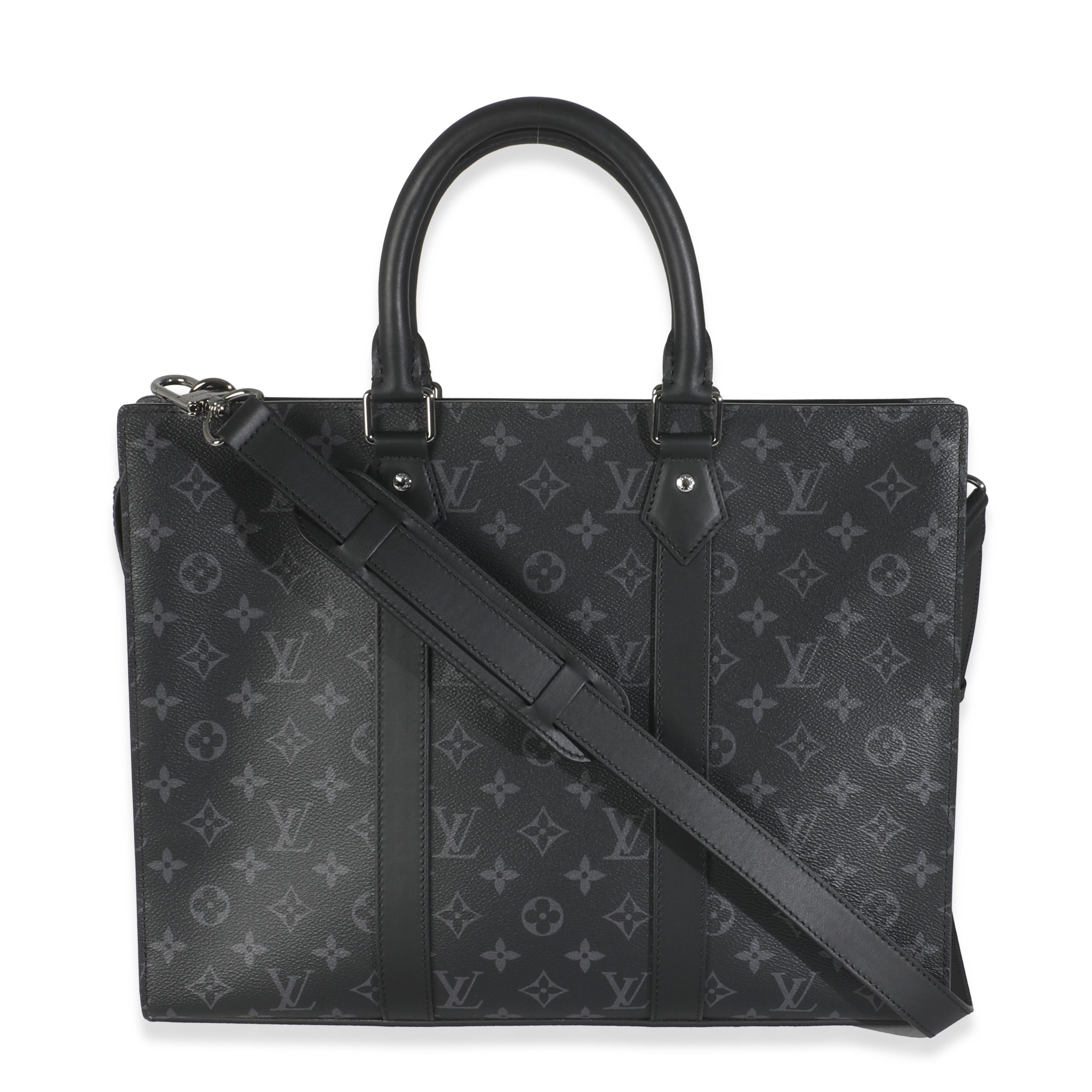 Titel der Auflistung: Louis Vuitton Monogram Eclipse Canvas Tasche Plat Horizontal Zippe
SKU: 145505
MSRP: 3500.00 USD
Zustand: Gebraucht 
Handtasche Zustand: Ausgezeichnet
Bemerkungen zum Zustand: Der Artikel ist in ausgezeichnetem Zustand und