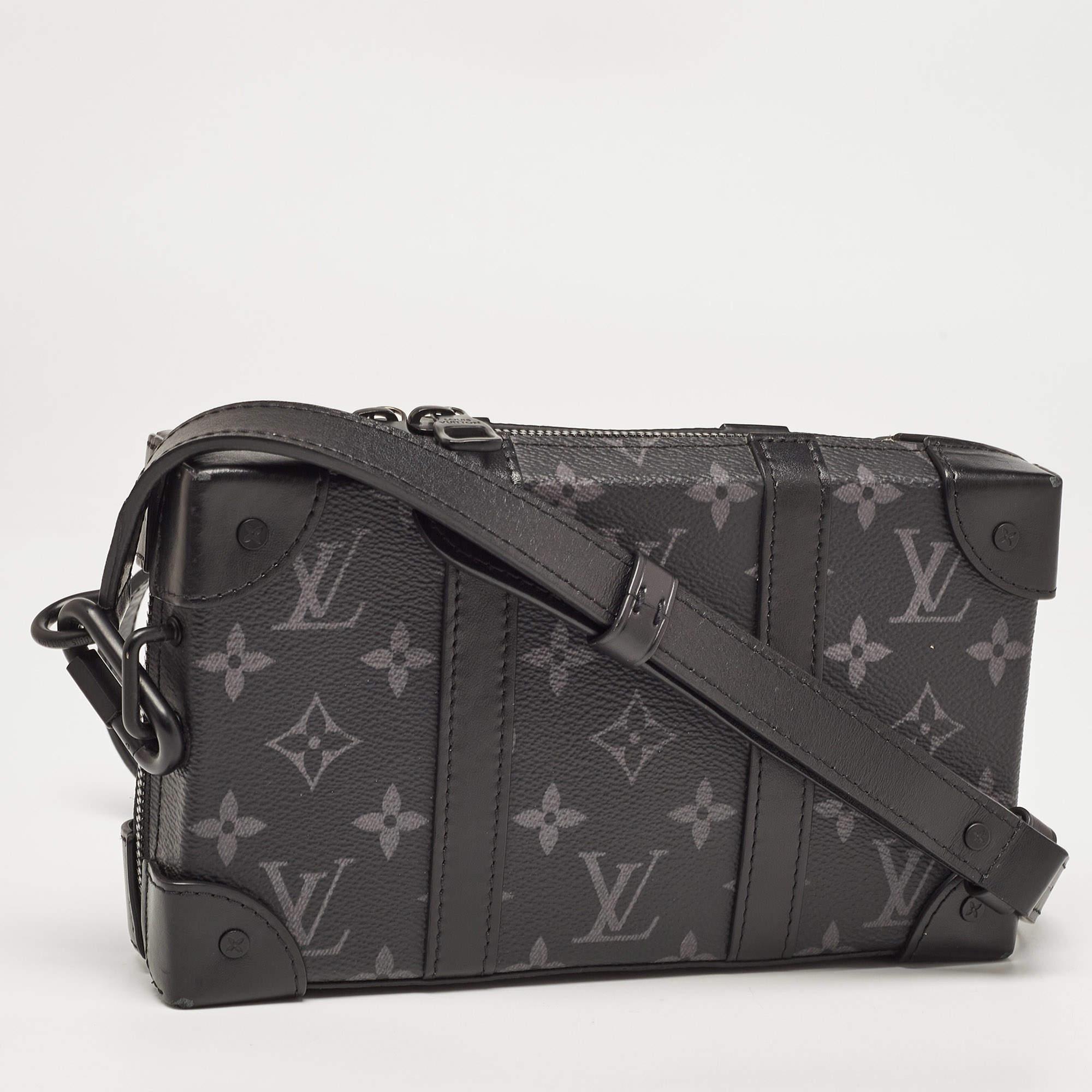 Louis Vuitton Monogram Eclipse Canvas Soft Trunk Wallet Crossbody Bag In Good Condition In Dubai, Al Qouz 2
