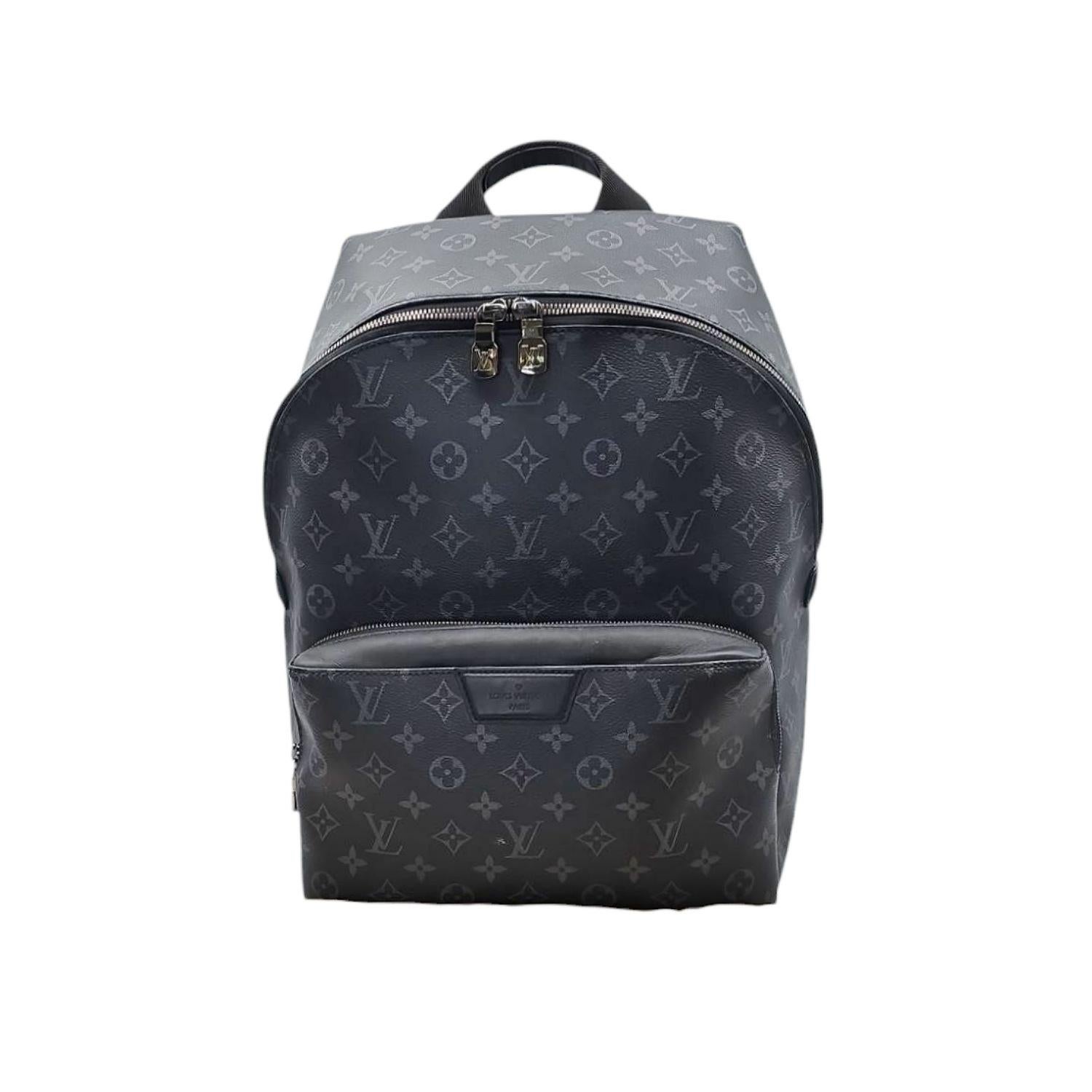 Louis Vuitton - Sac à dos Eclipse Discovery PM avec monogramme Excellent état - En vente à Scottsdale, AZ
