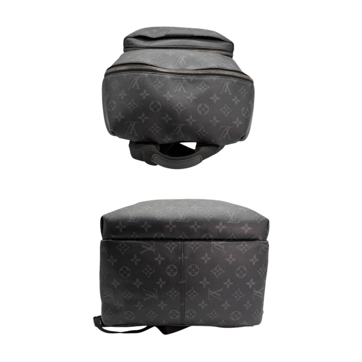 Louis Vuitton - Sac à dos Eclipse Discovery PM avec monogramme Bon état - En vente à Scottsdale, AZ