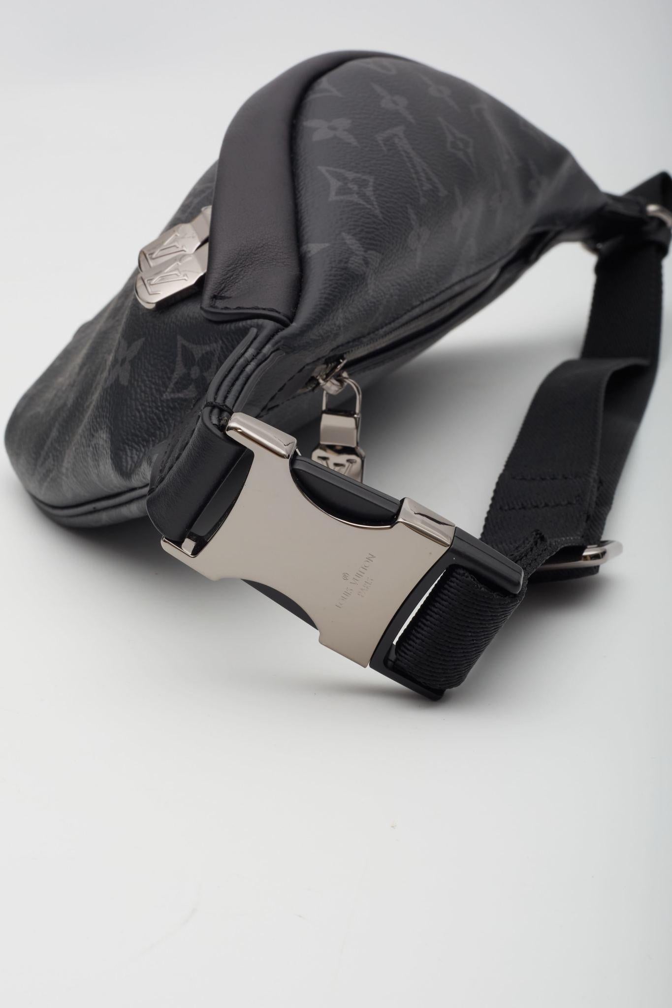Louis Vuitton Monogram Eclipse Discovery Bumbag PM For Sale 1