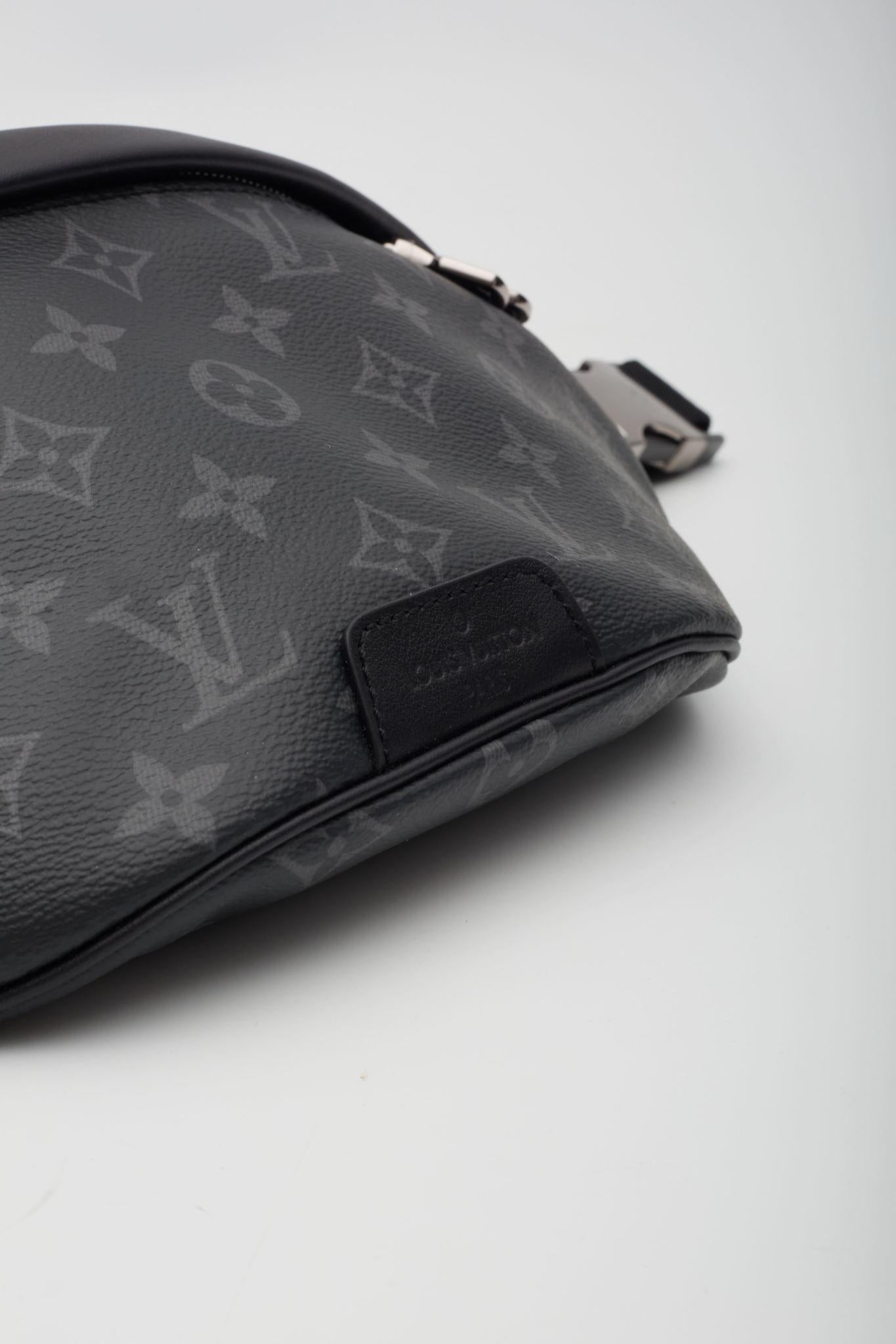 Louis Vuitton Monogram Eclipse Discovery Bumbag PM For Sale 2