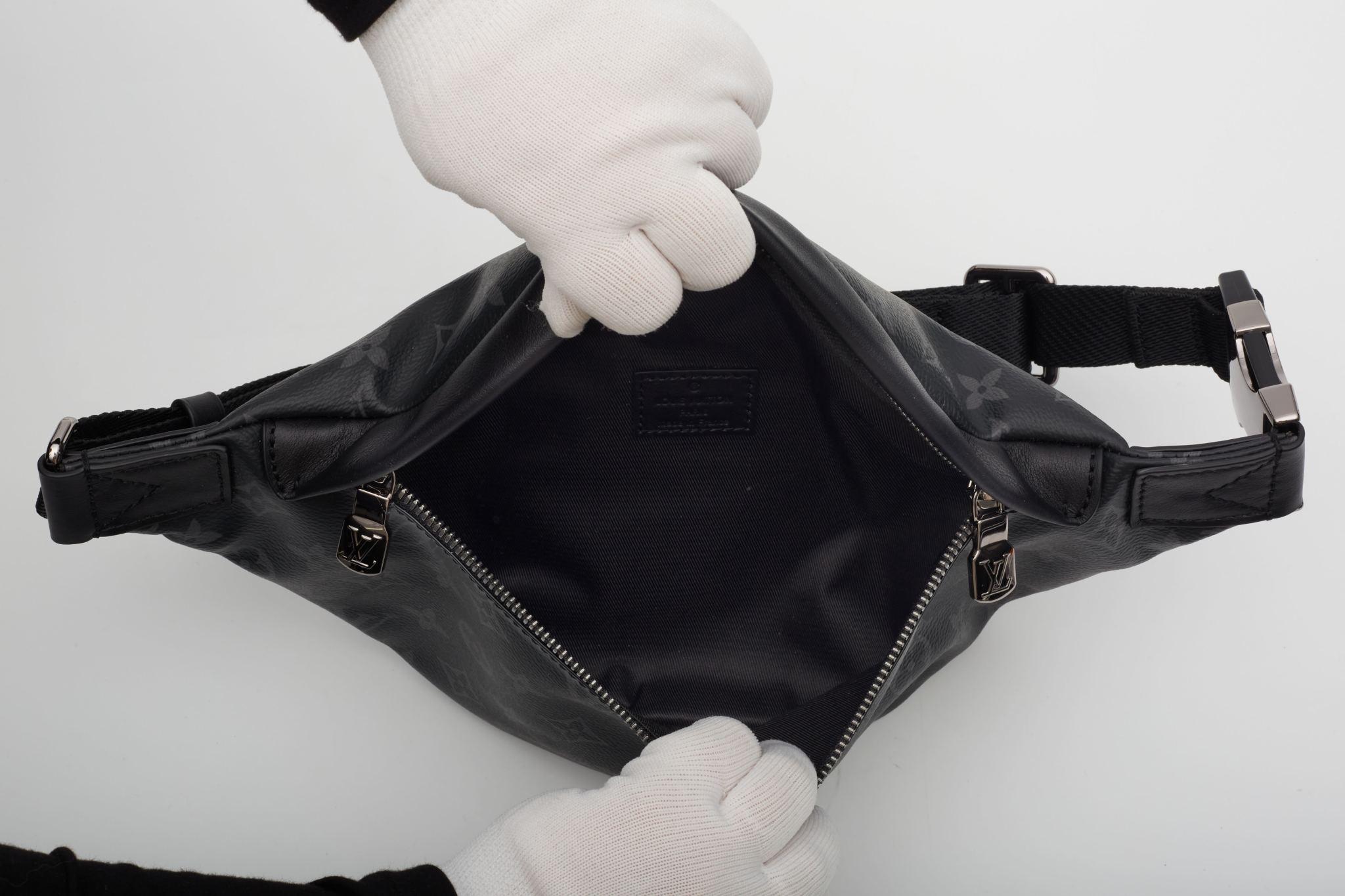 Louis Vuitton Monogram Eclipse Discovery Bumbag PM For Sale 3