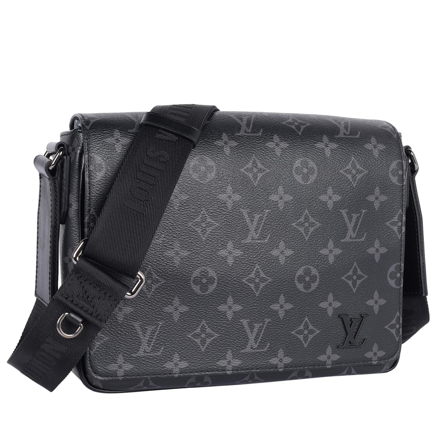 LOUIS VUITTON Monograma Eclipse Distrito PM Negro en Bueno estado para la venta en Salt Lake Cty, UT