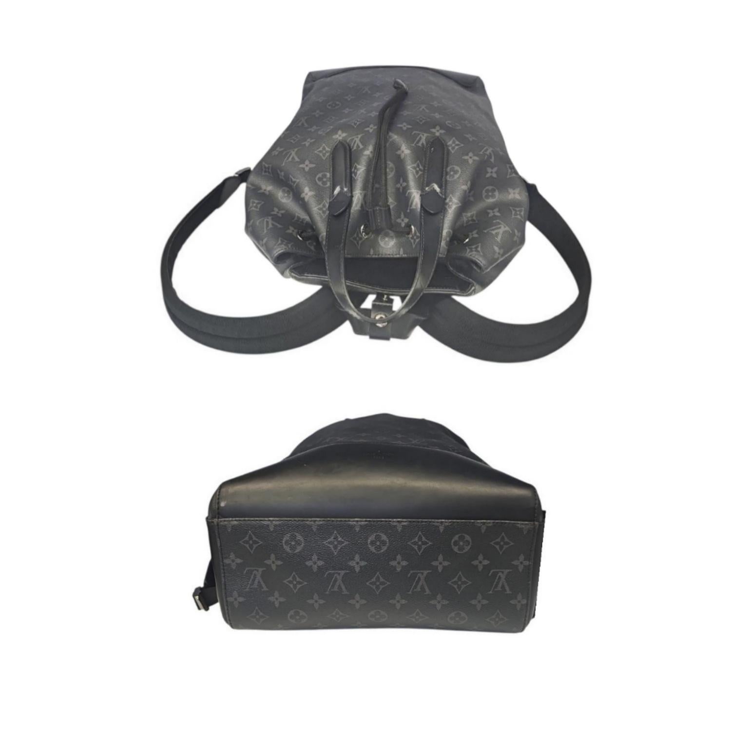 da uomo o donna Louis Vuitton Monogram Eclipse Explorer Backpack in vendita