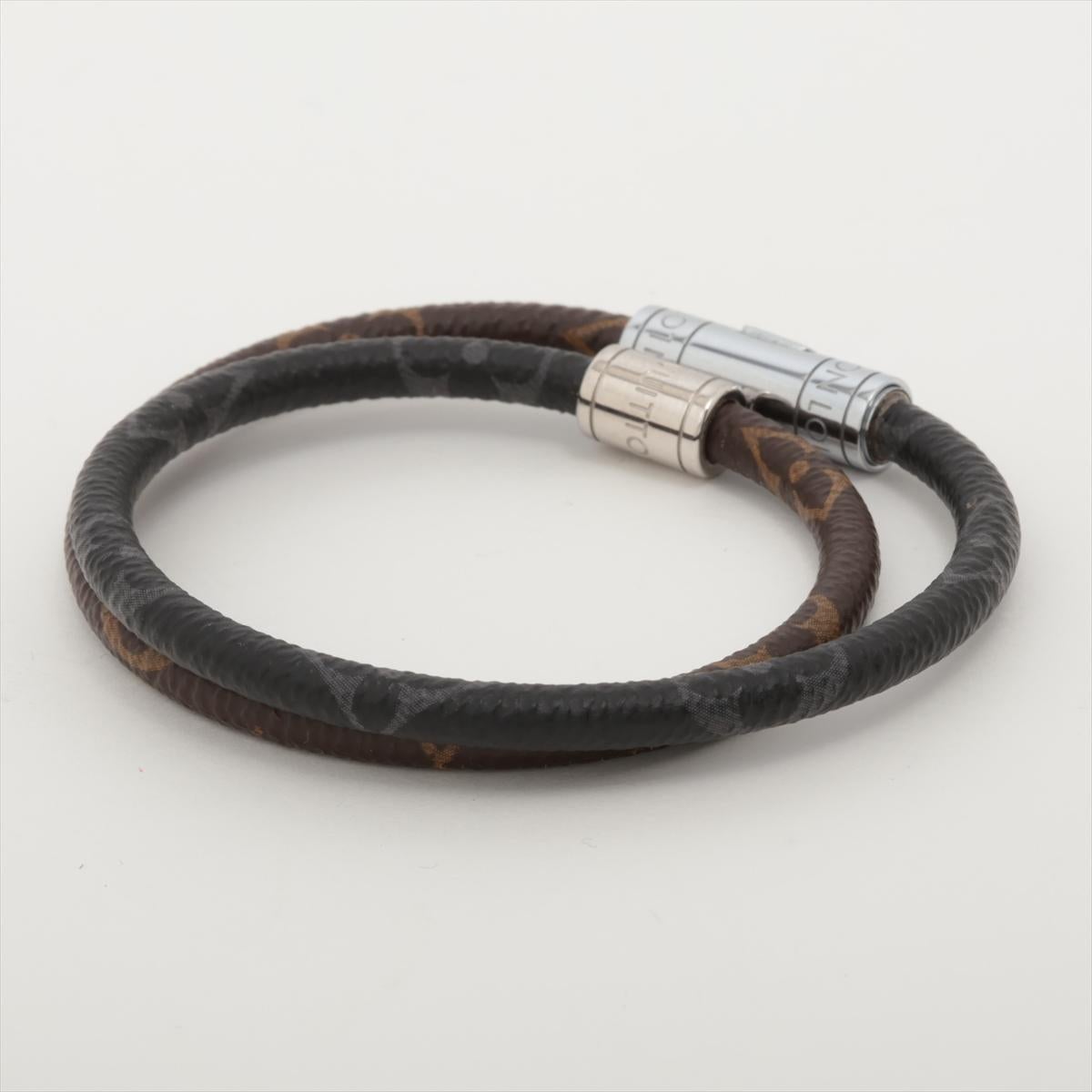 Louis Vuitton Monogram Eclipse Keep it Twice Bracelet In Good Condition In Humacao, PR