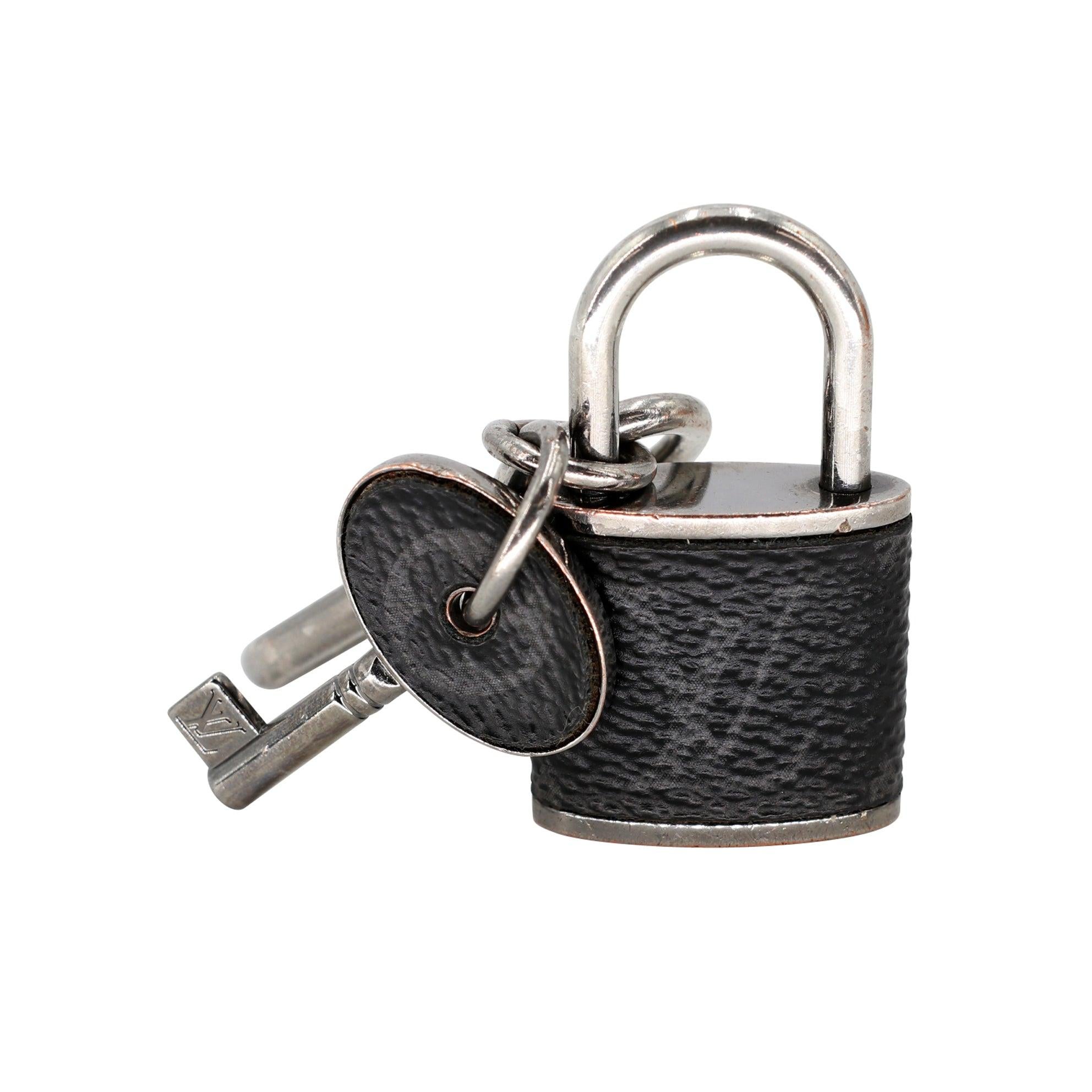 Louis Vuitton Monogram Eclipse Padlock Key Charm Bag LV-J1110P-A002 In Good Condition In Downey, CA
