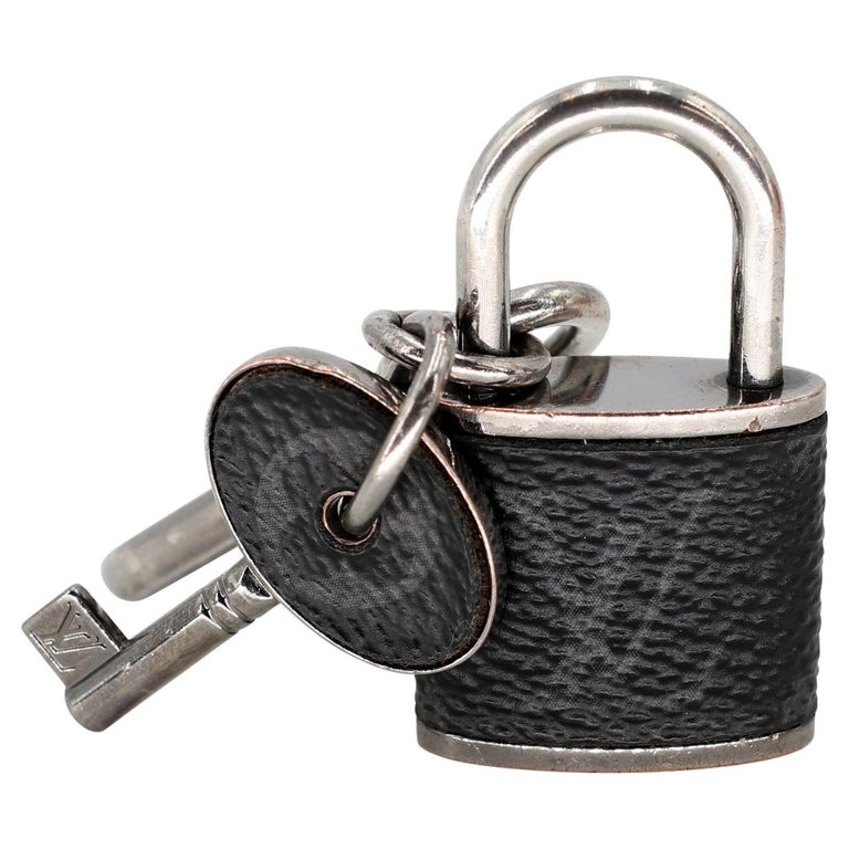 Louis Vuitton Silver Padlock and Key Set Lock Bag Charm 4LV1104