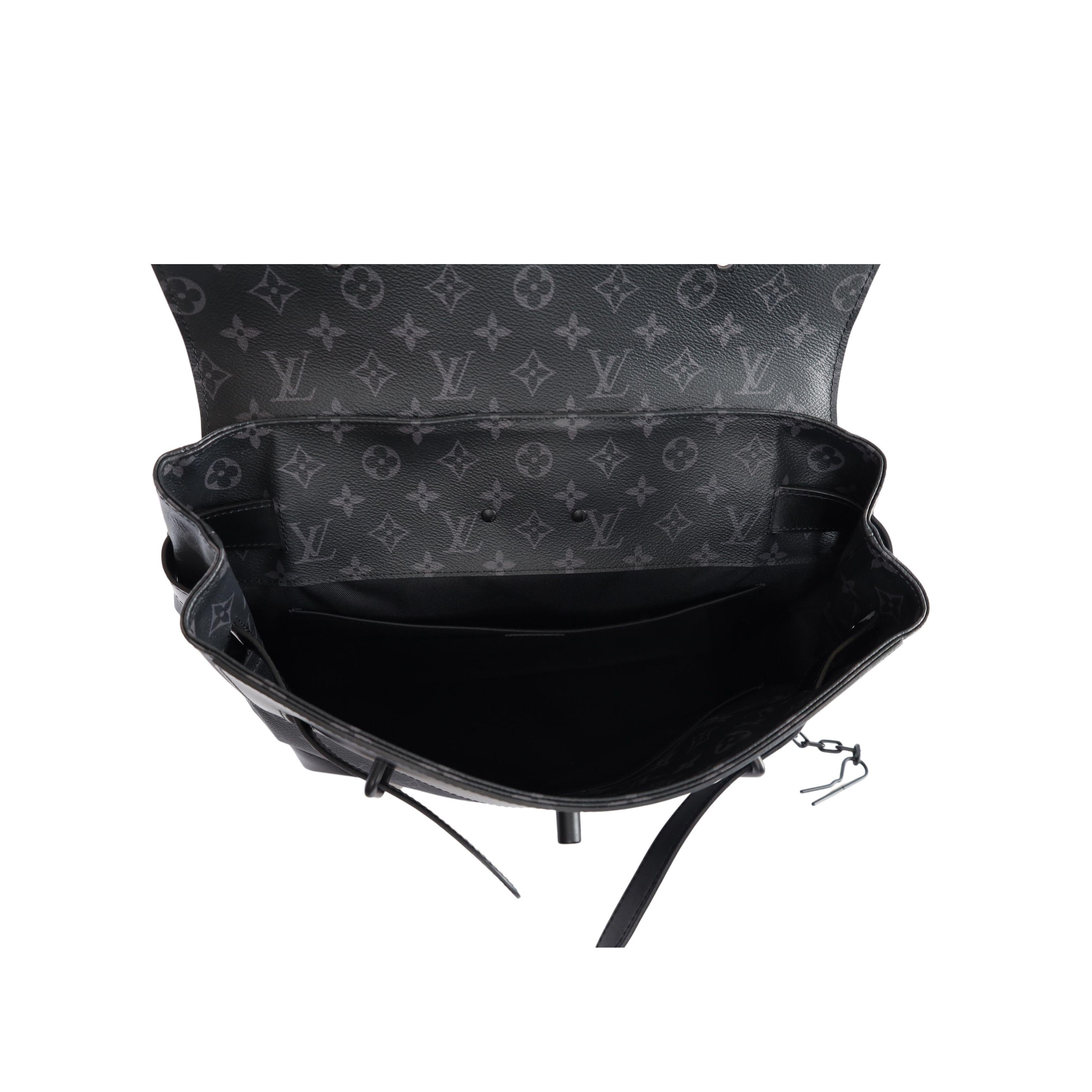 The Louis Vuitton Monogram Eclipse Steamer is a cutting-edge design from Virgil Abloh. Showcased on the Fall/Winter 2016 runway, the iconic LV monogram has been updated with a subtle black and grey palette for a sleek, modern look. With a new take