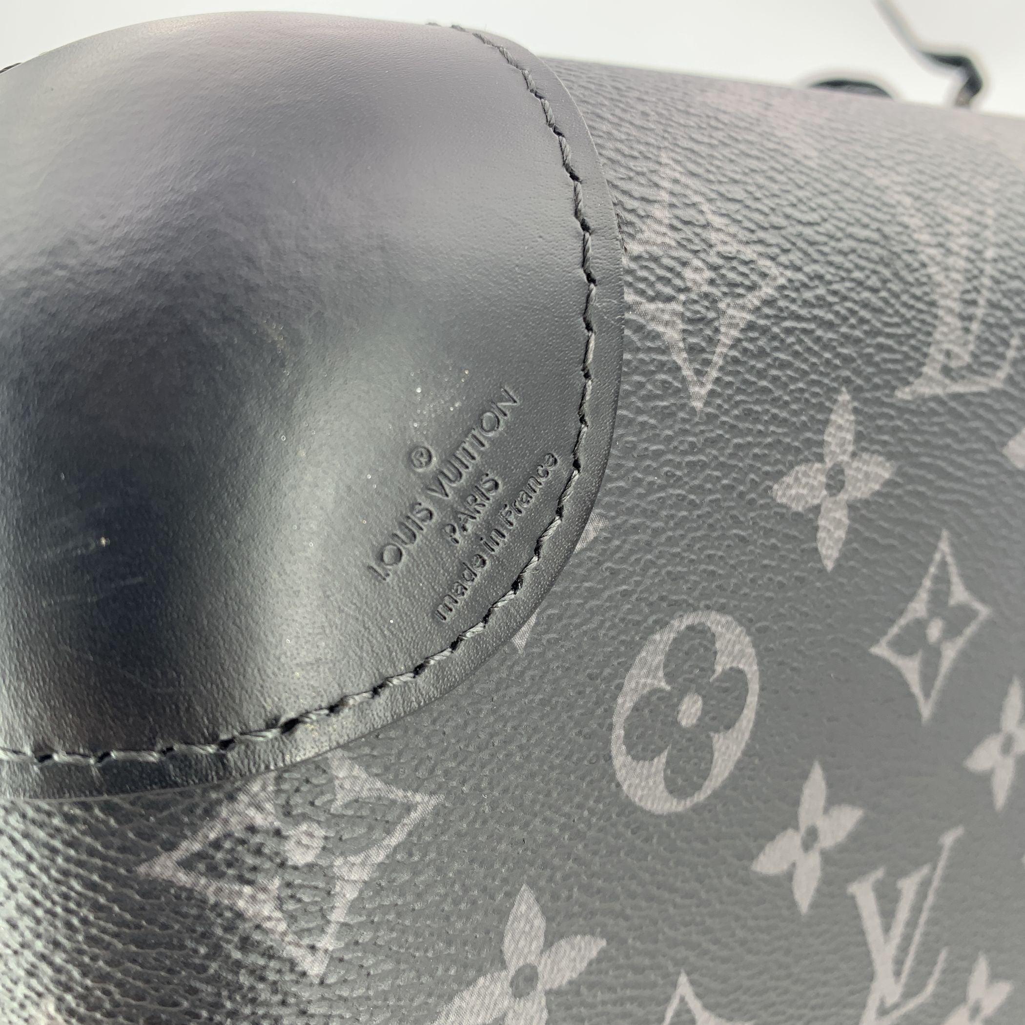 Women's or Men's Louis Vuitton Monogram Eclipse Trolley Horizon 55 Suitcase M23002