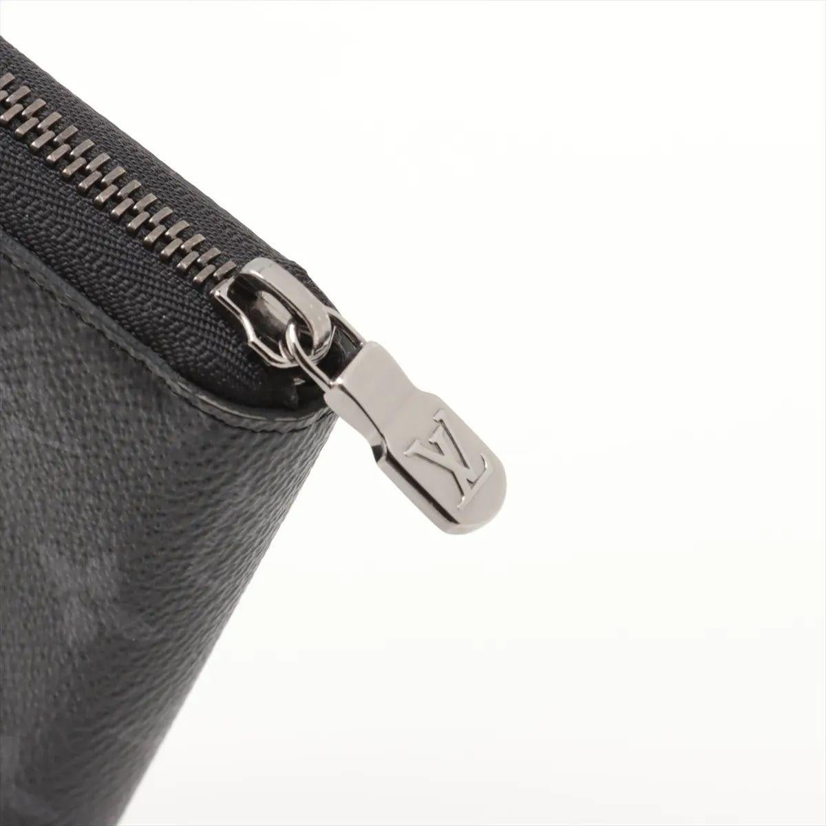 Louis Vuitton Monogram Eclipse Zippy Horizontale Geldbörse im Angebot 6