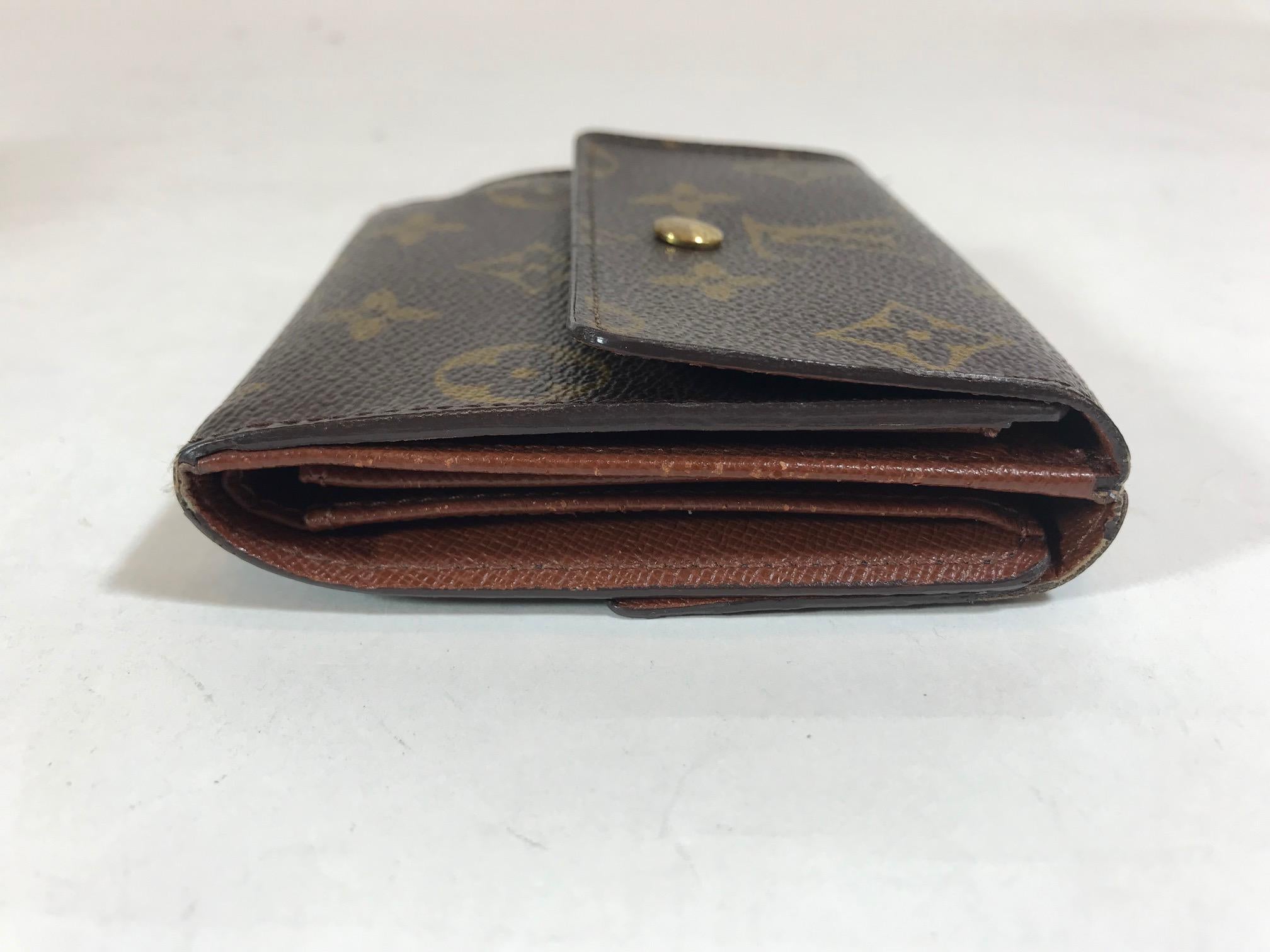 Louis Vuitton Monogram Elise Wallet In Good Condition For Sale In Roslyn, NY