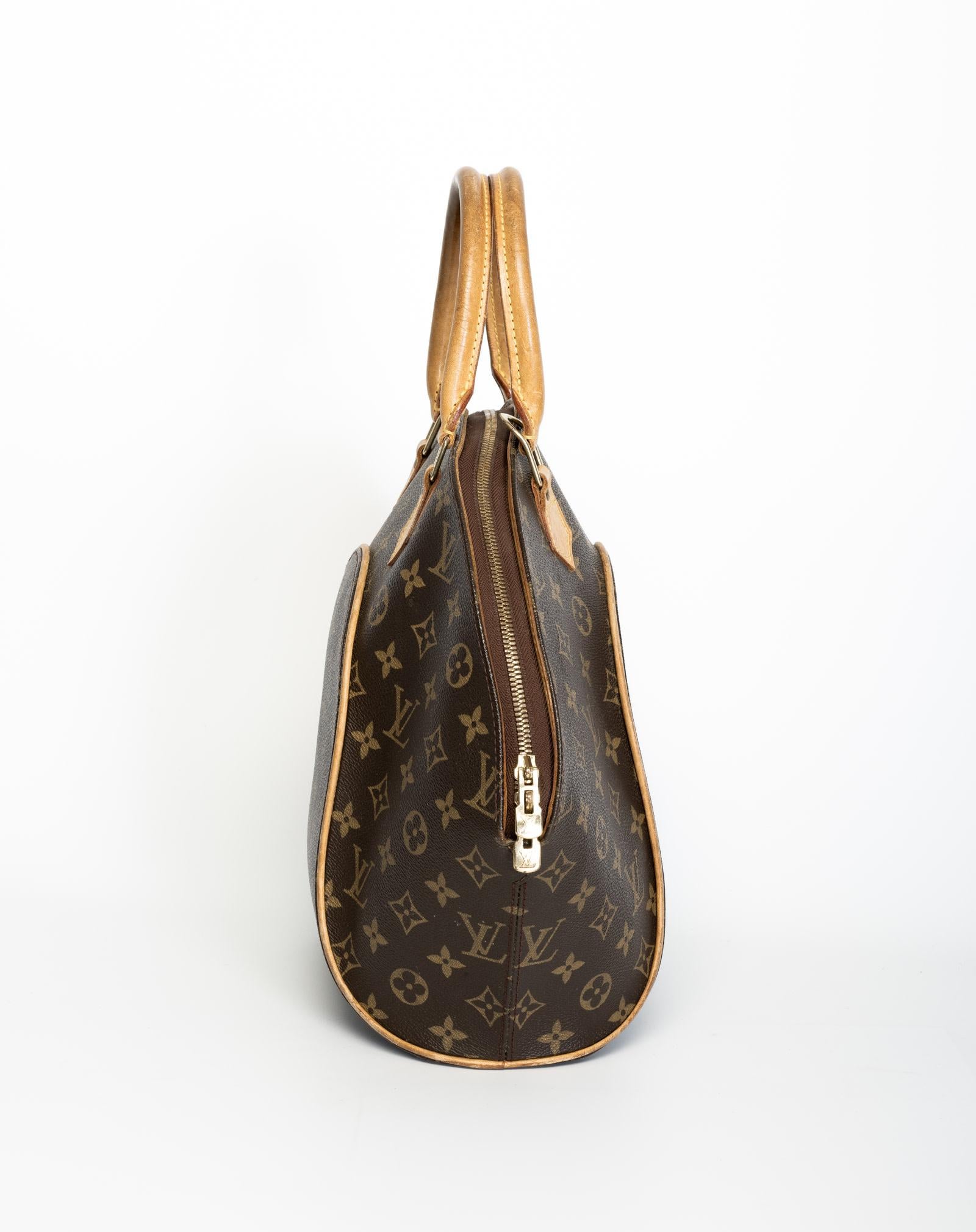 Women's Louis Vuitton Monogram Ellipse PM Bag For Sale
