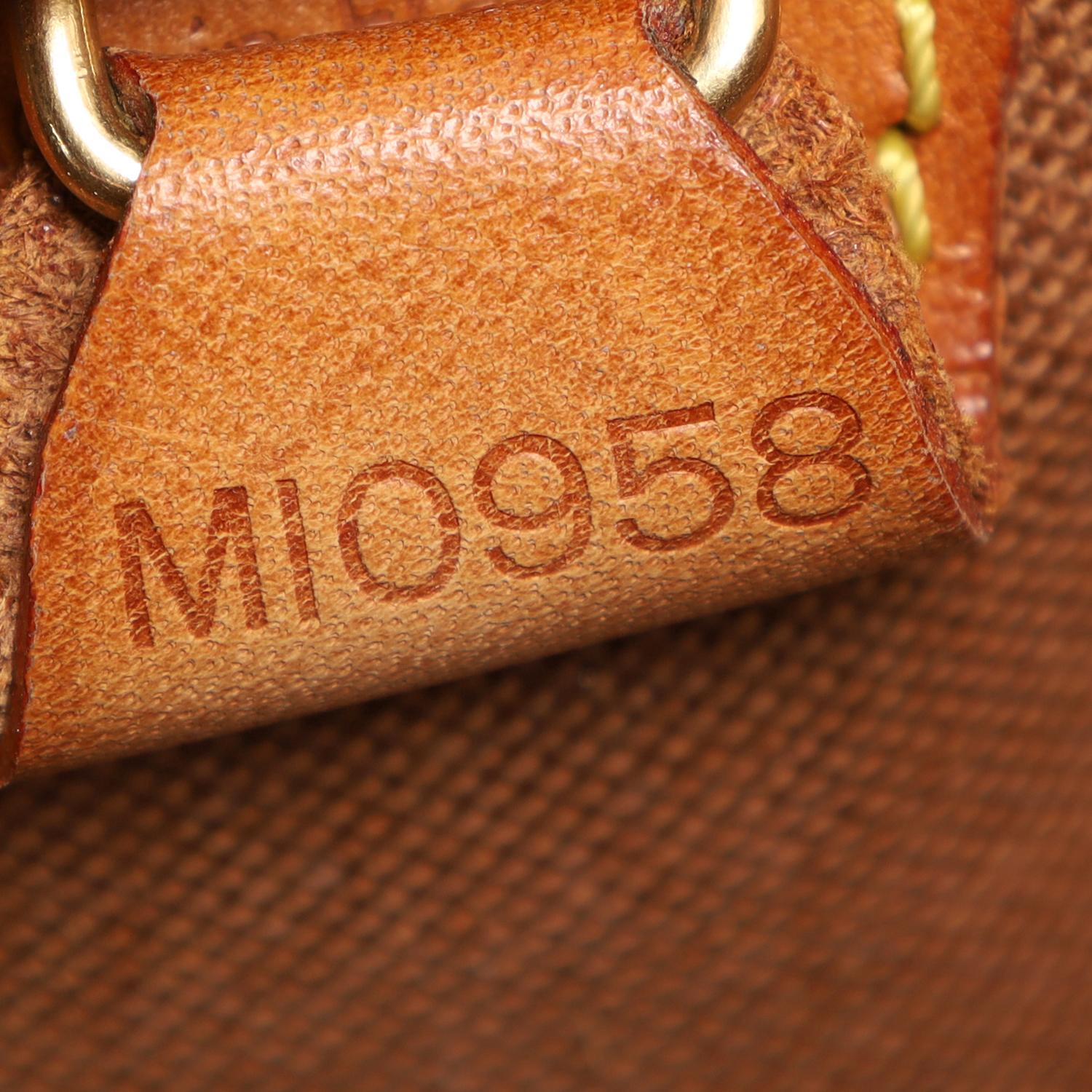 LOUIS VUITTON Sac à main Monogram Ellipse PM en vente 8