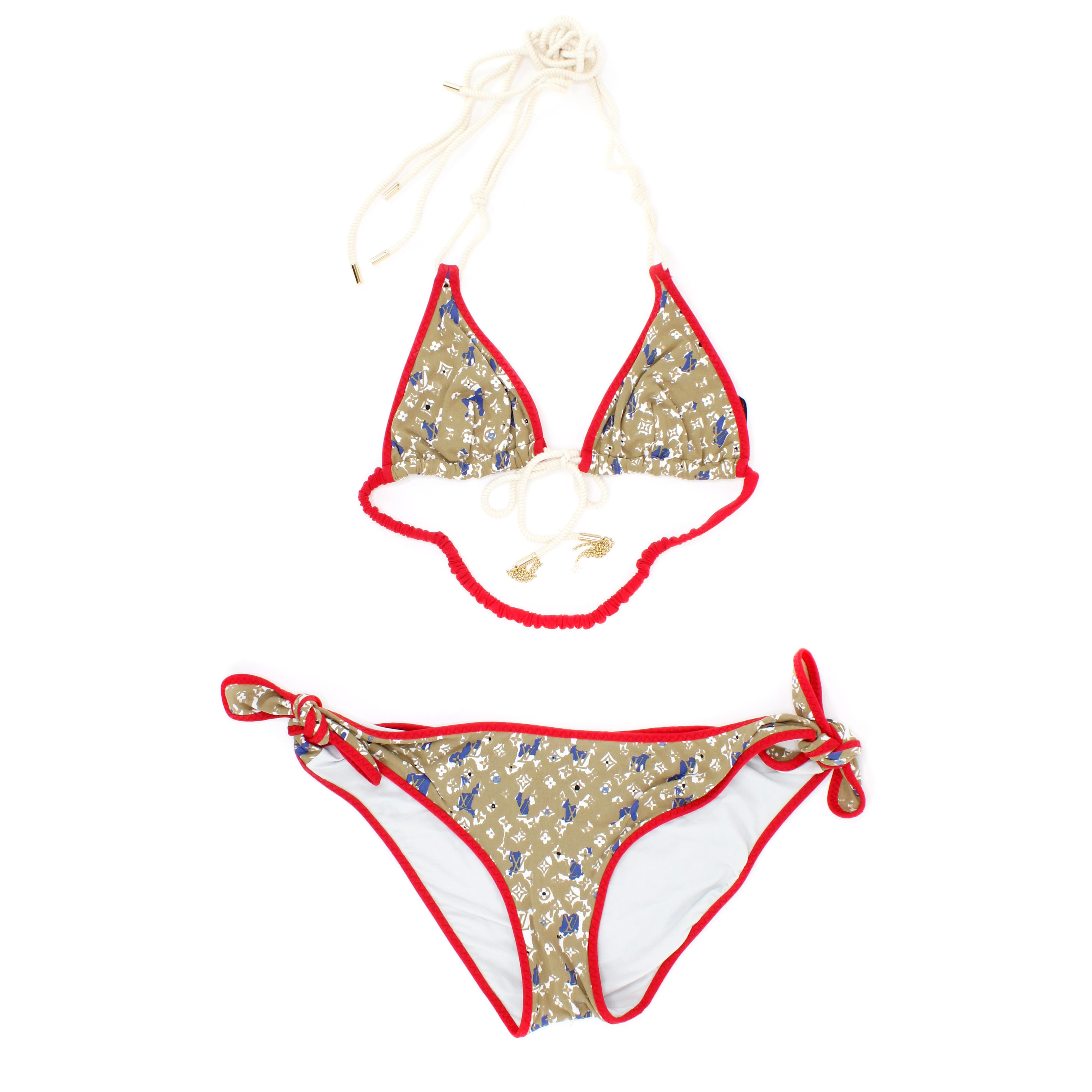 Louis Vuitton monogram embellished bikini, with gold trim details.

Top size: 38 FR 
Bottom size: 40 FR

Condition: 
Really good.