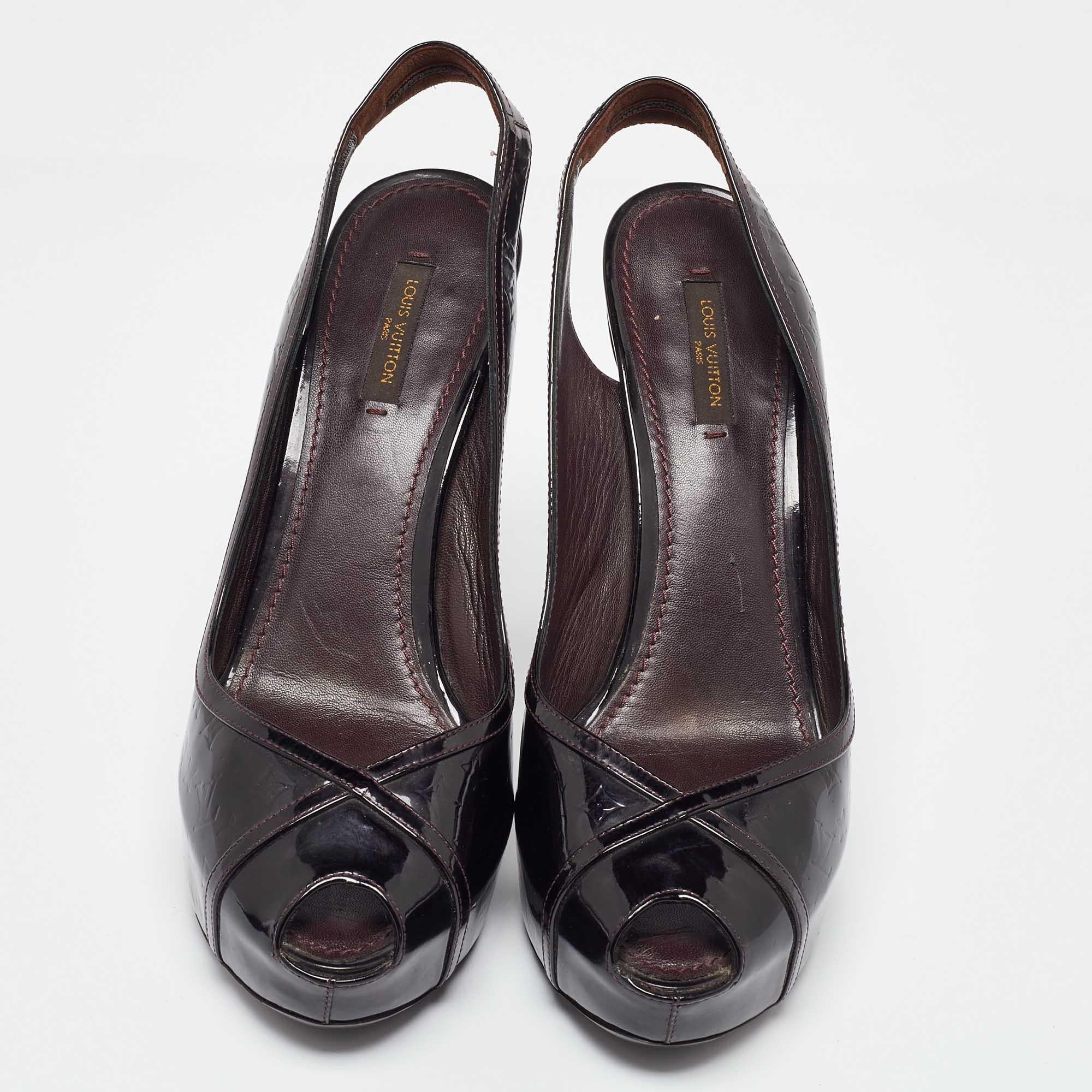 Louis Vuitton Monograma en relieve de charol Tamara Slingback Bombas Tamaño 39.5 Negro en venta