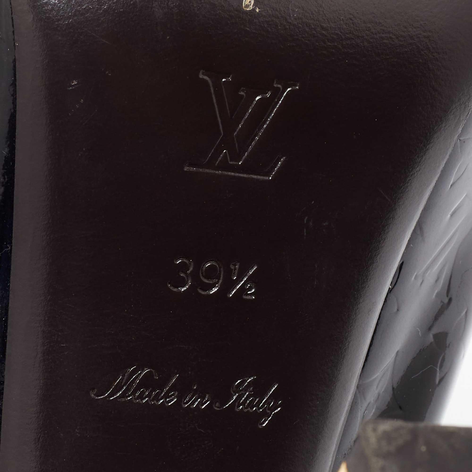 Louis Vuitton Monograma en relieve de charol Tamara Slingback Bombas Tamaño 39.5 en venta 2