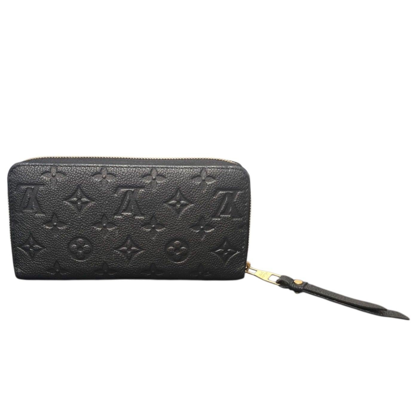 Portafoglio Louis Vuitton Monogram Empreinte in pelle Zippy In condizioni ottime in vendita a Scottsdale, AZ
