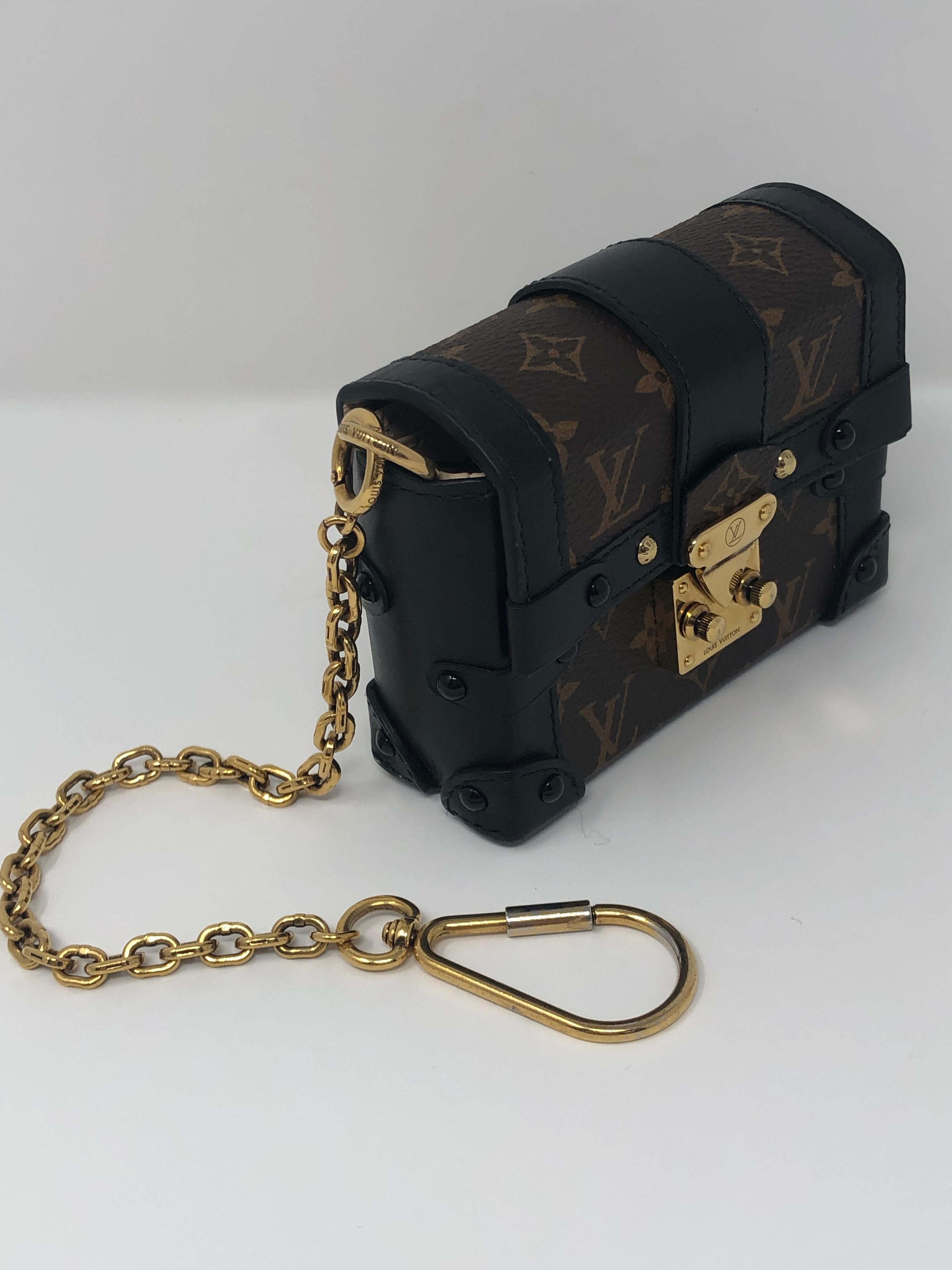 Louis Vuitton Monogram Essential Trunk Black 4