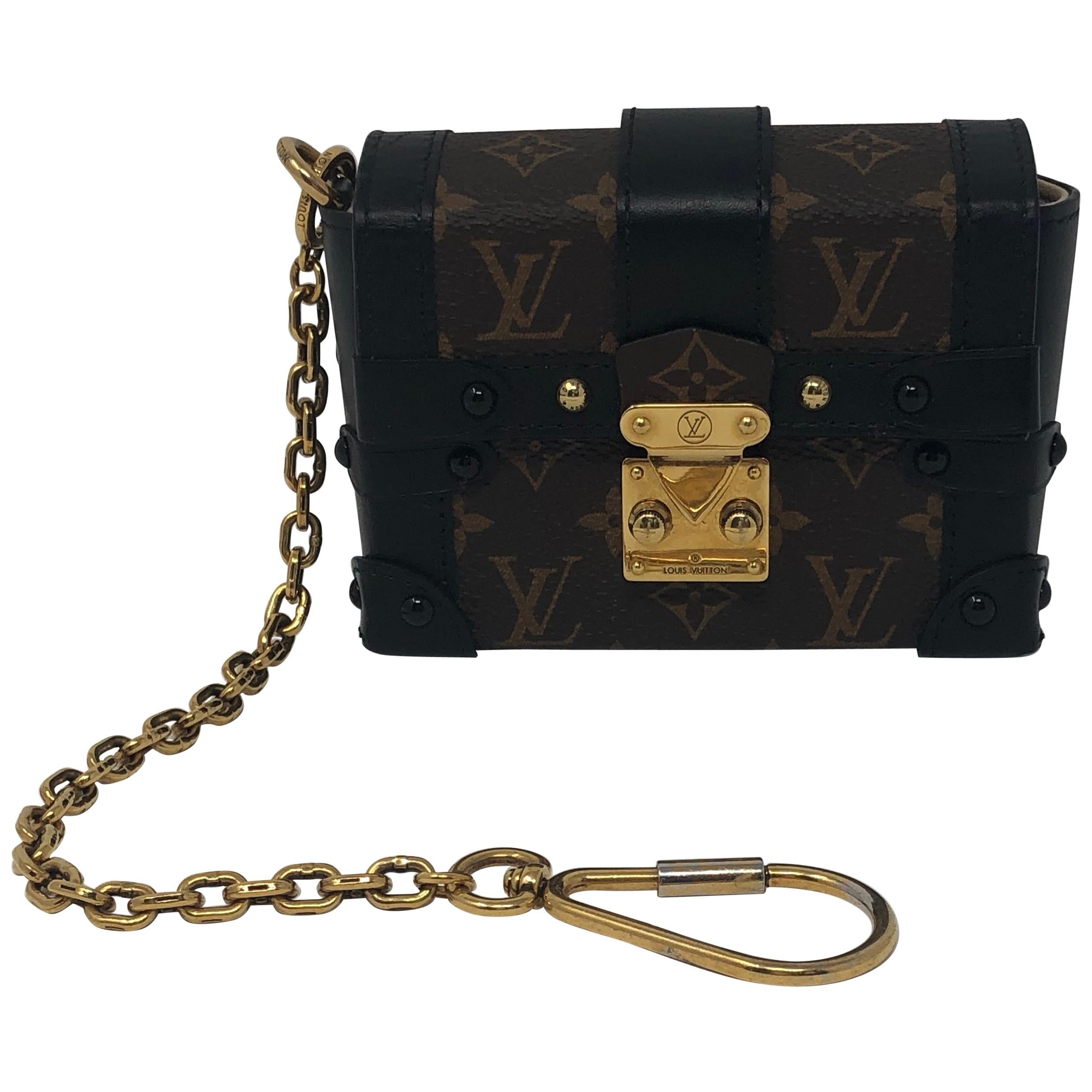 Louis Vuitton Monogram Essential Trunk Black