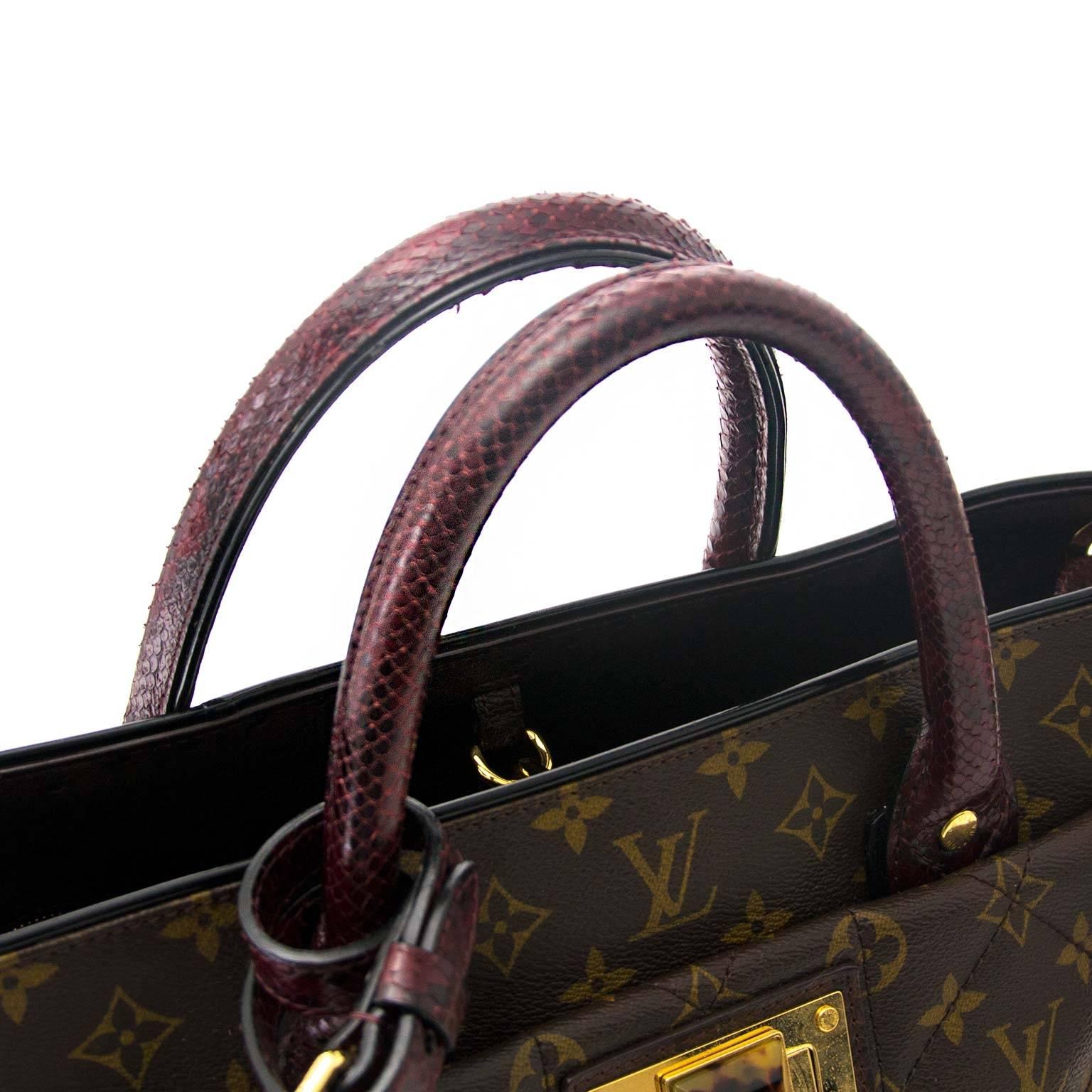 Louis Vuitton Monogram Etoile Exotique GM Tote Bag In Excellent Condition In Antwerp, BE