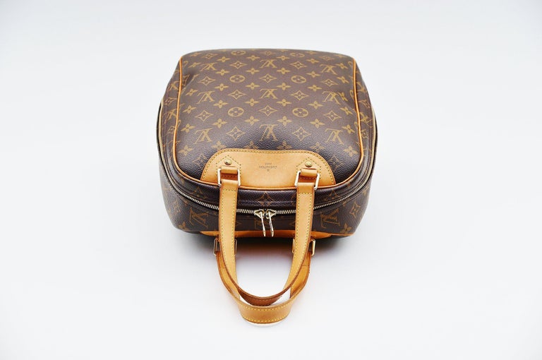 Louis Vuitton Monogram Excursion Shoe bag vintage at 1stDibs louis